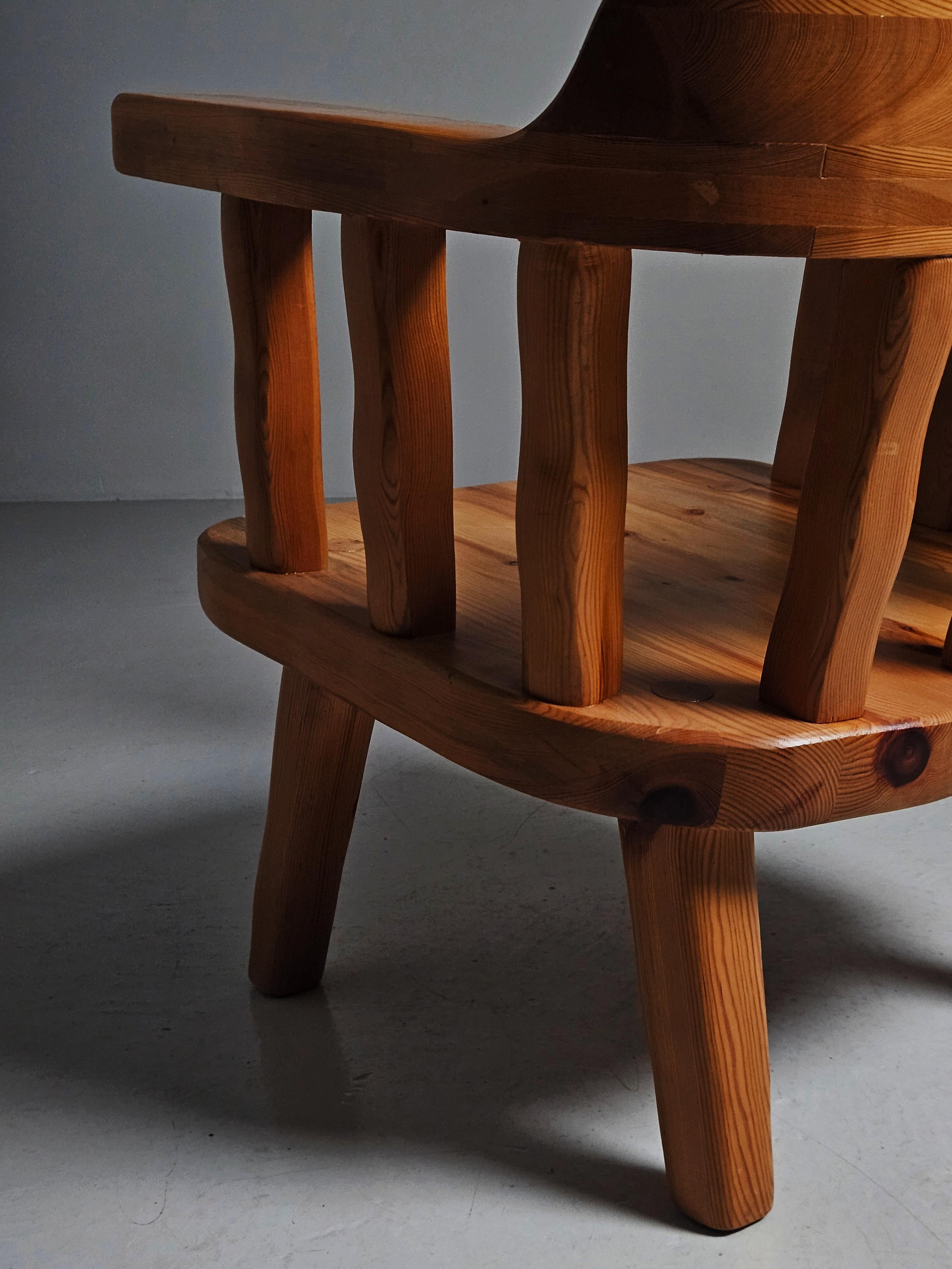 Chaises longues en pin brutalistes de Stig Sandkvist, Suède, années 1950 Bon état - En vente à Eskilstuna, SE