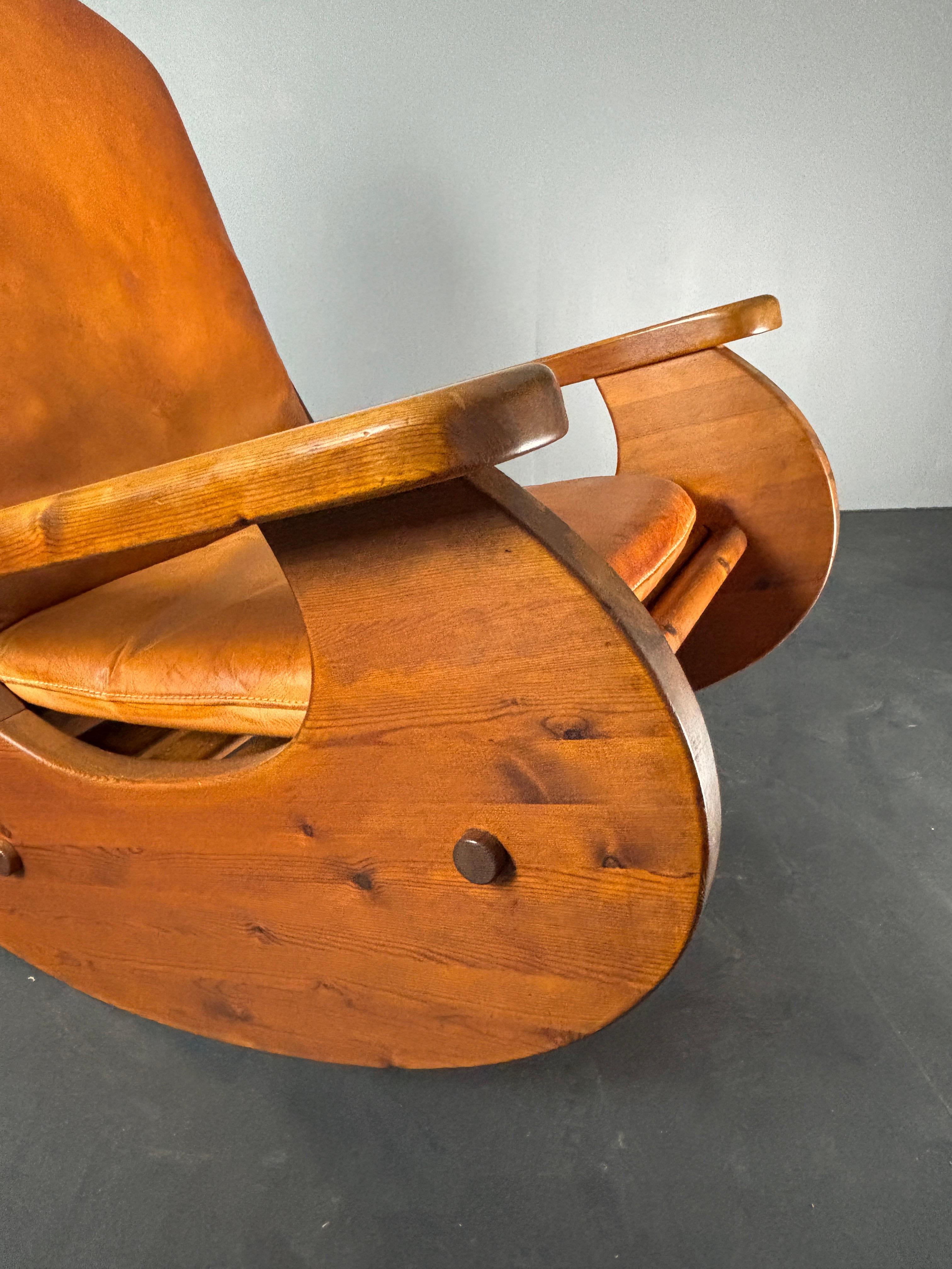 Chaise longue à bascule en pin brutale avec assise en cuir par Wasa 1984 en vente 3