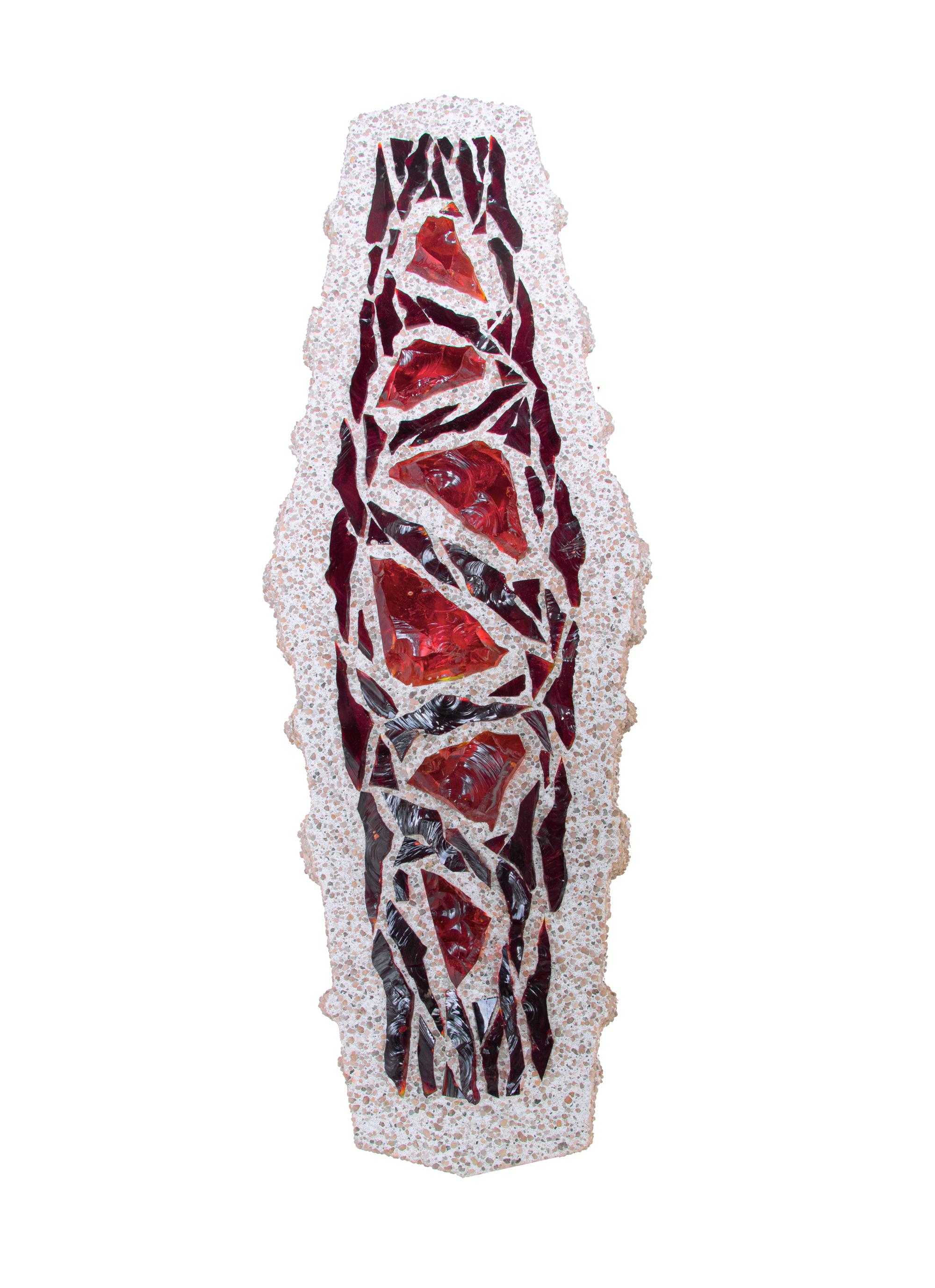 Scultura da parete brutalista unica nel suo genere, composta da un substrato di cemento e frammenti di vetro di Murano montati su una base di metallo con meccanismo di illuminazione posteriore. L'applique si illumina magnificamente e offre una