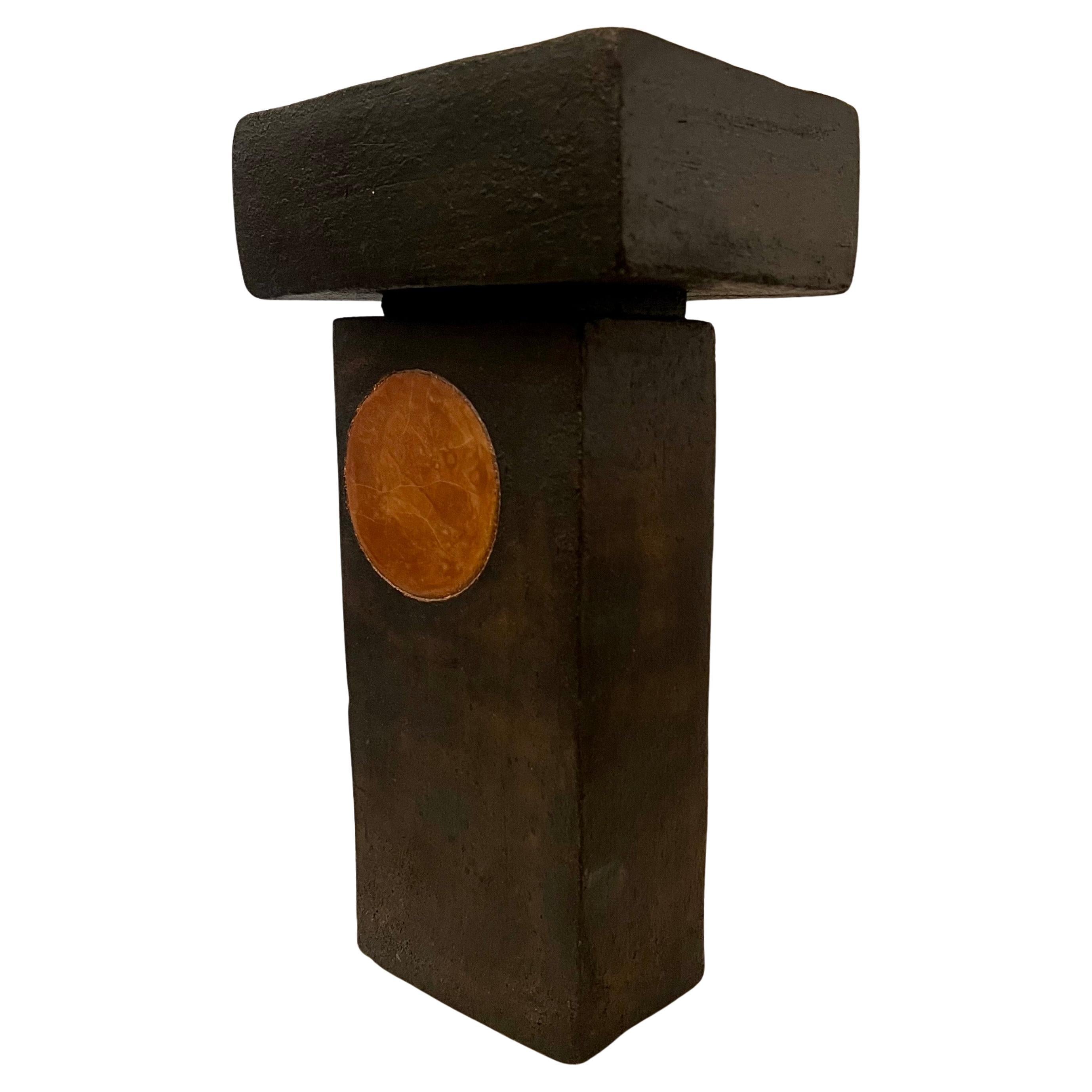 Sculpture brutaliste post-moderne