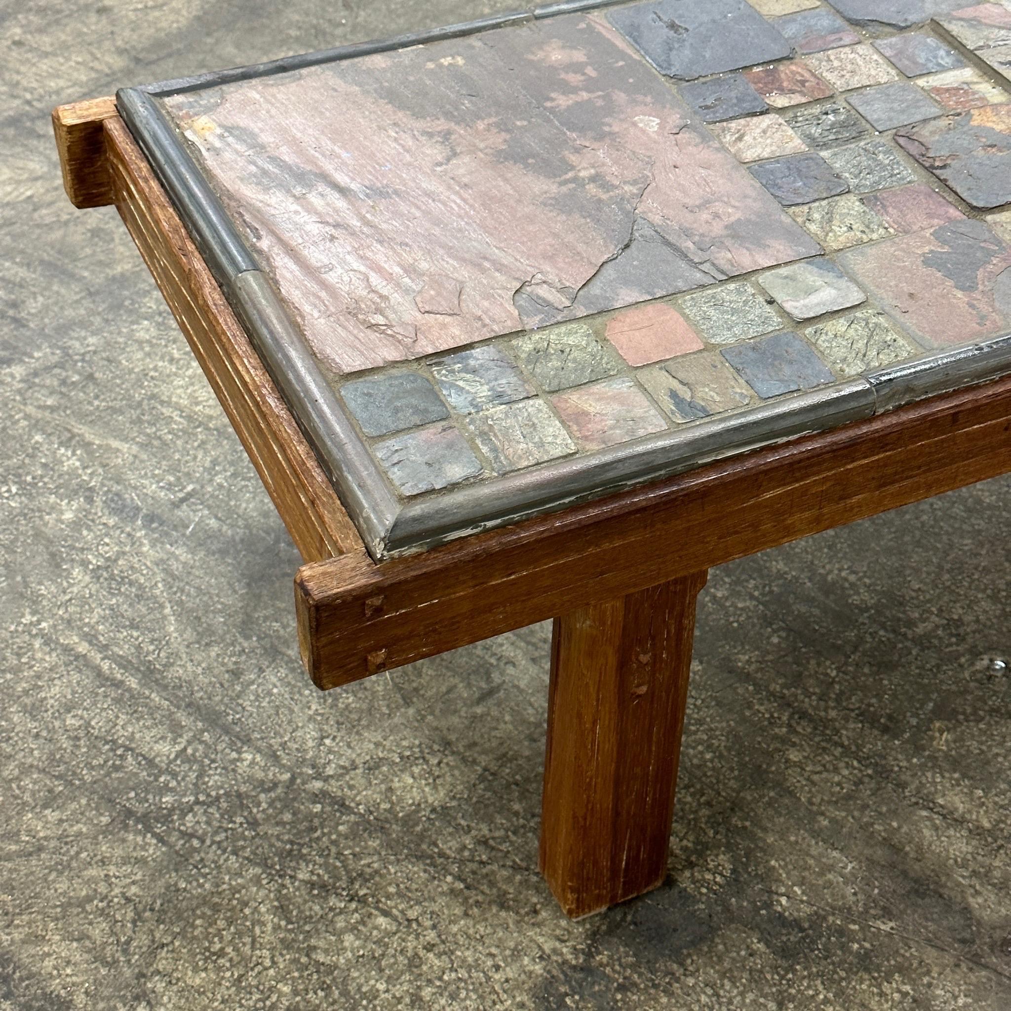 Brutalist Primitive Mosaic Stone Coffee Table In Good Condition For Sale In Chicago, IL