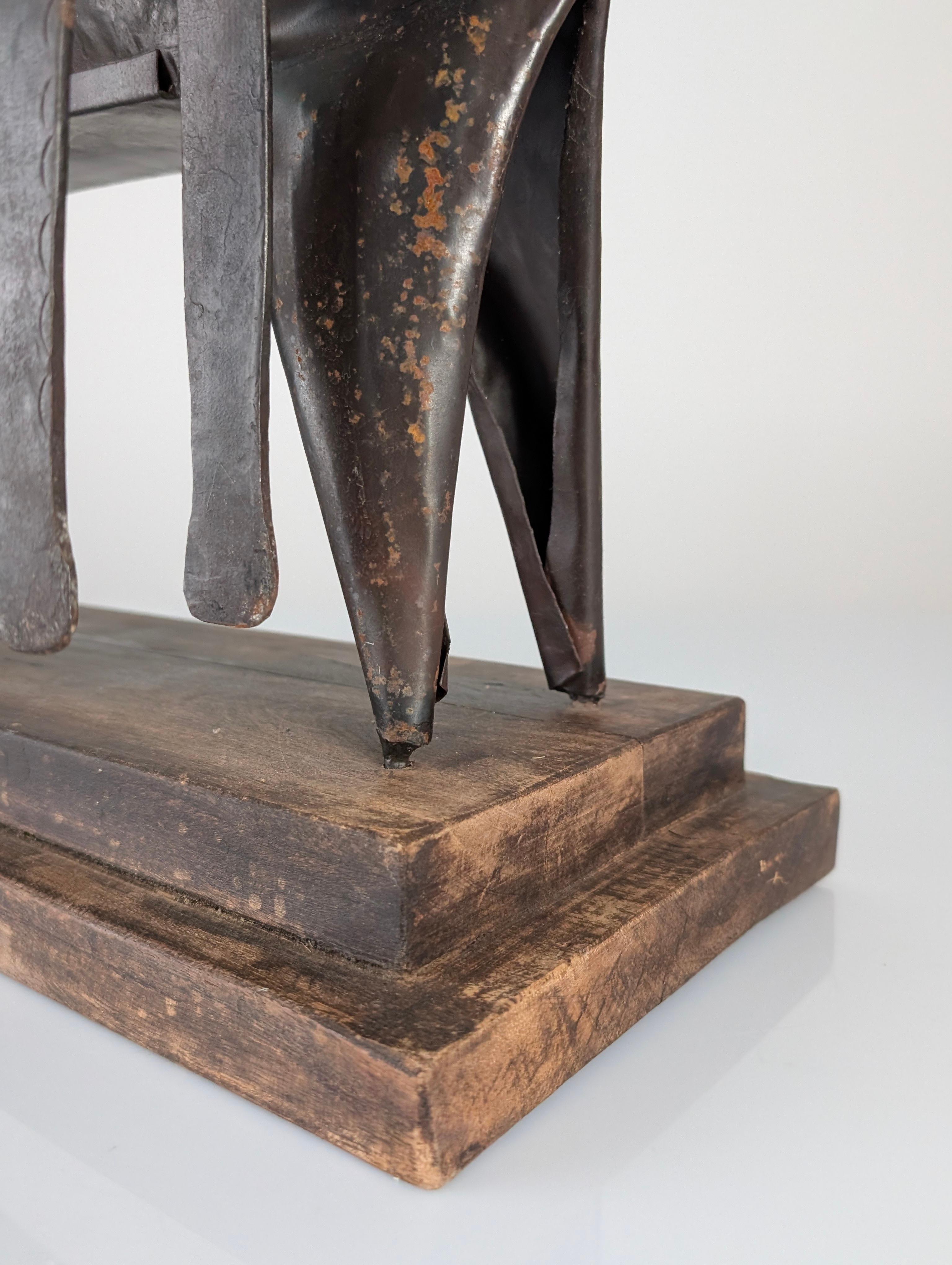 Brutalistisches Kaminbesteck in Widderform aus handgeschmiedetem Metall, Lalanne-Stil im Angebot 1