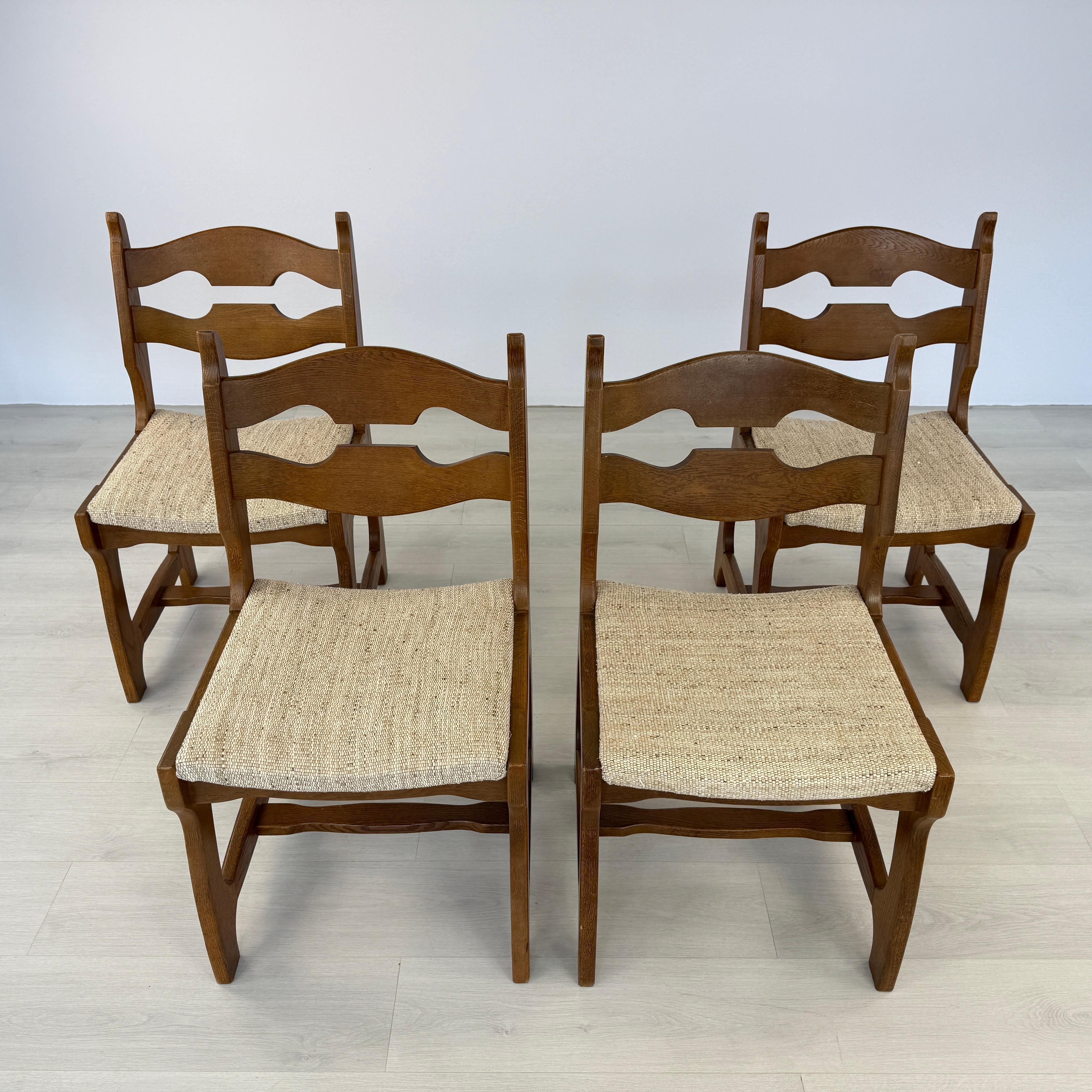 Brutalist Razor Blade Dining Chairs – Set of 4 In Good Condition For Sale In Bridgeport, CT