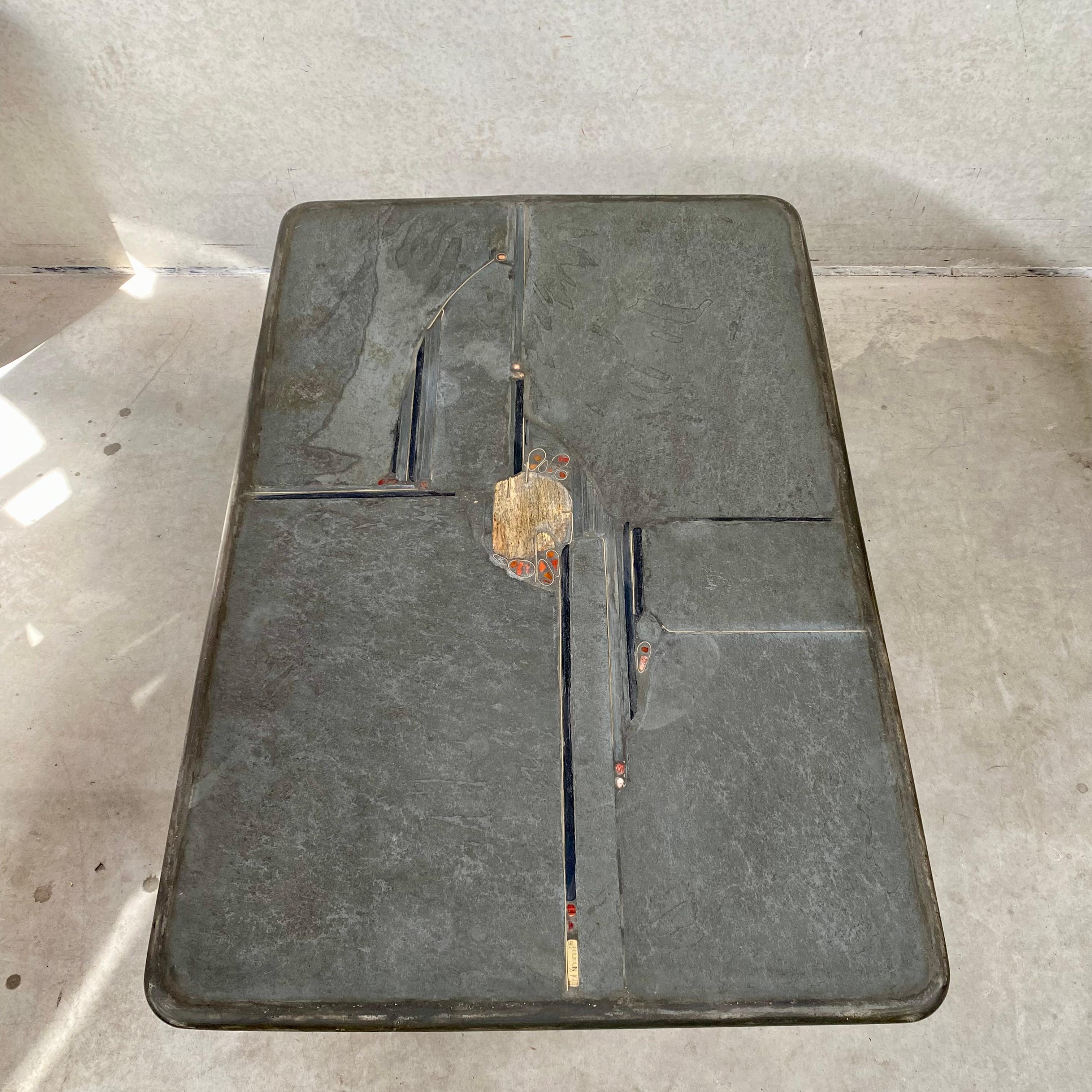 Table basse rectangulaire brutaliste en ardoise du sculpteur Paul Kingma 1996 en vente 8