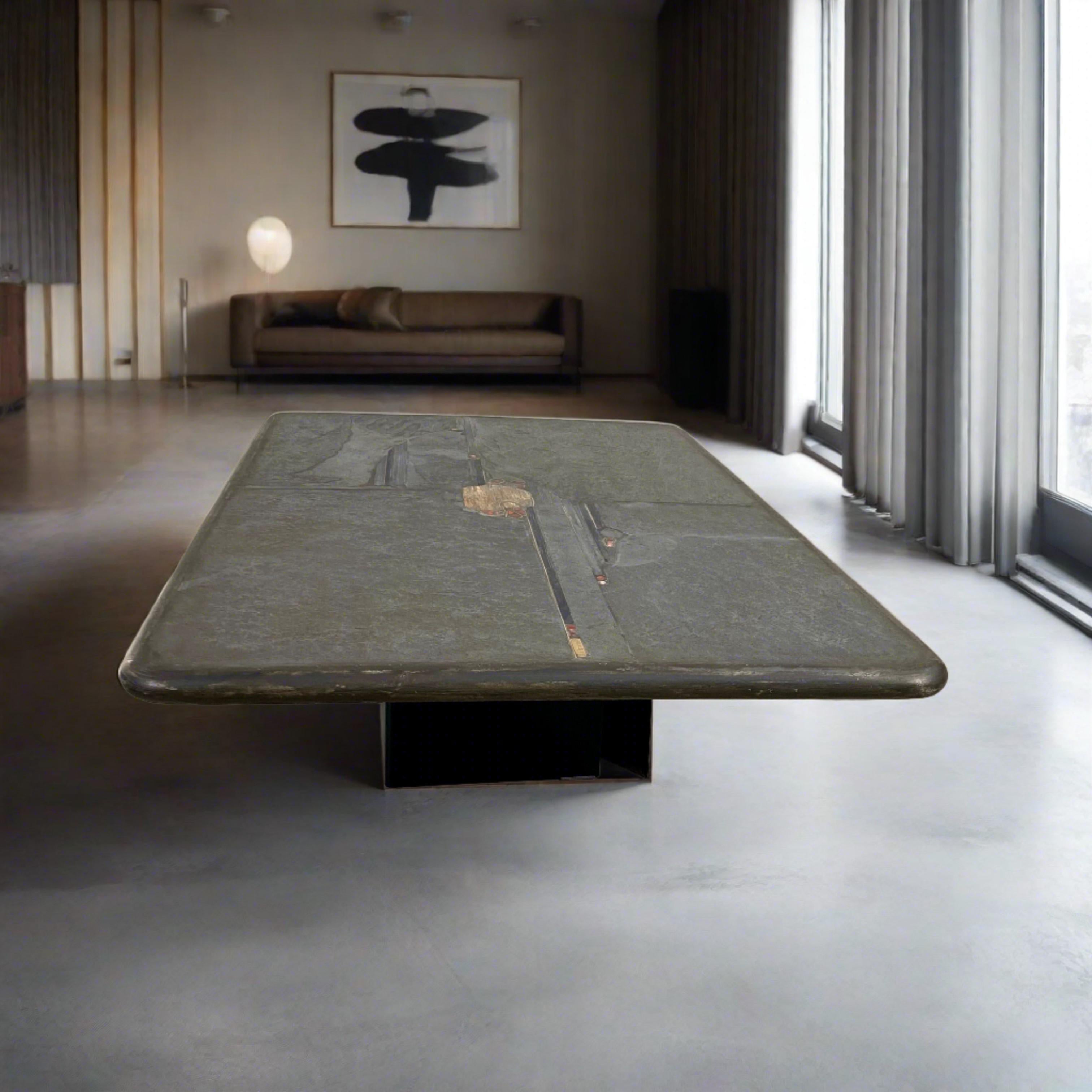 Brutalist coffee table designed and made by sculpter Paul Kingma († 2013), The Netherlands 1996

Introducing the Brutalist Round Coffee Table by renowned sculptor Paul Kingma, crafted in the Netherlands in 1996. This iconic piece is a testament to