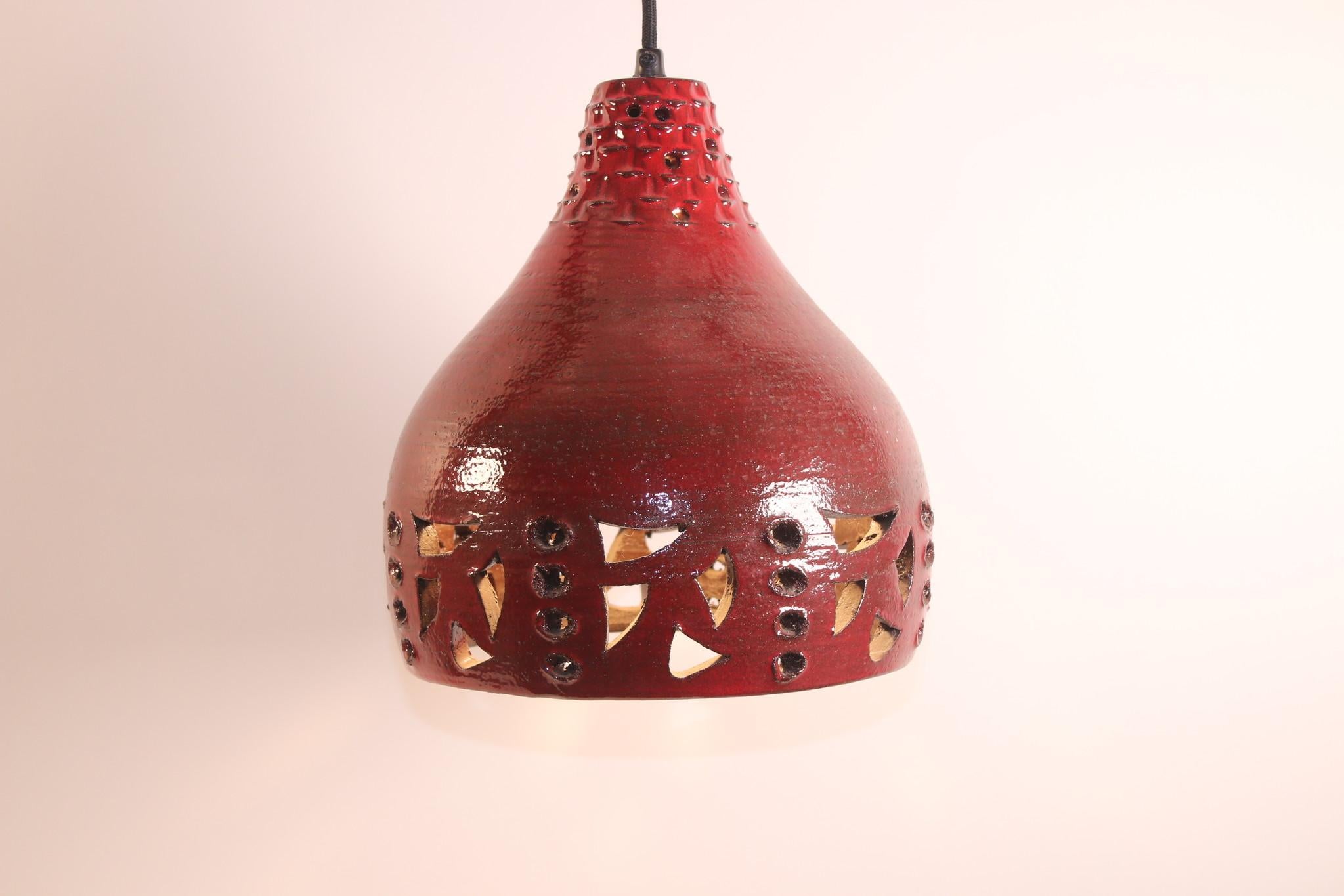 Brutalist Red Ceramic Pendant Lamp Jelle Helleroe, 1970 Denmark 5