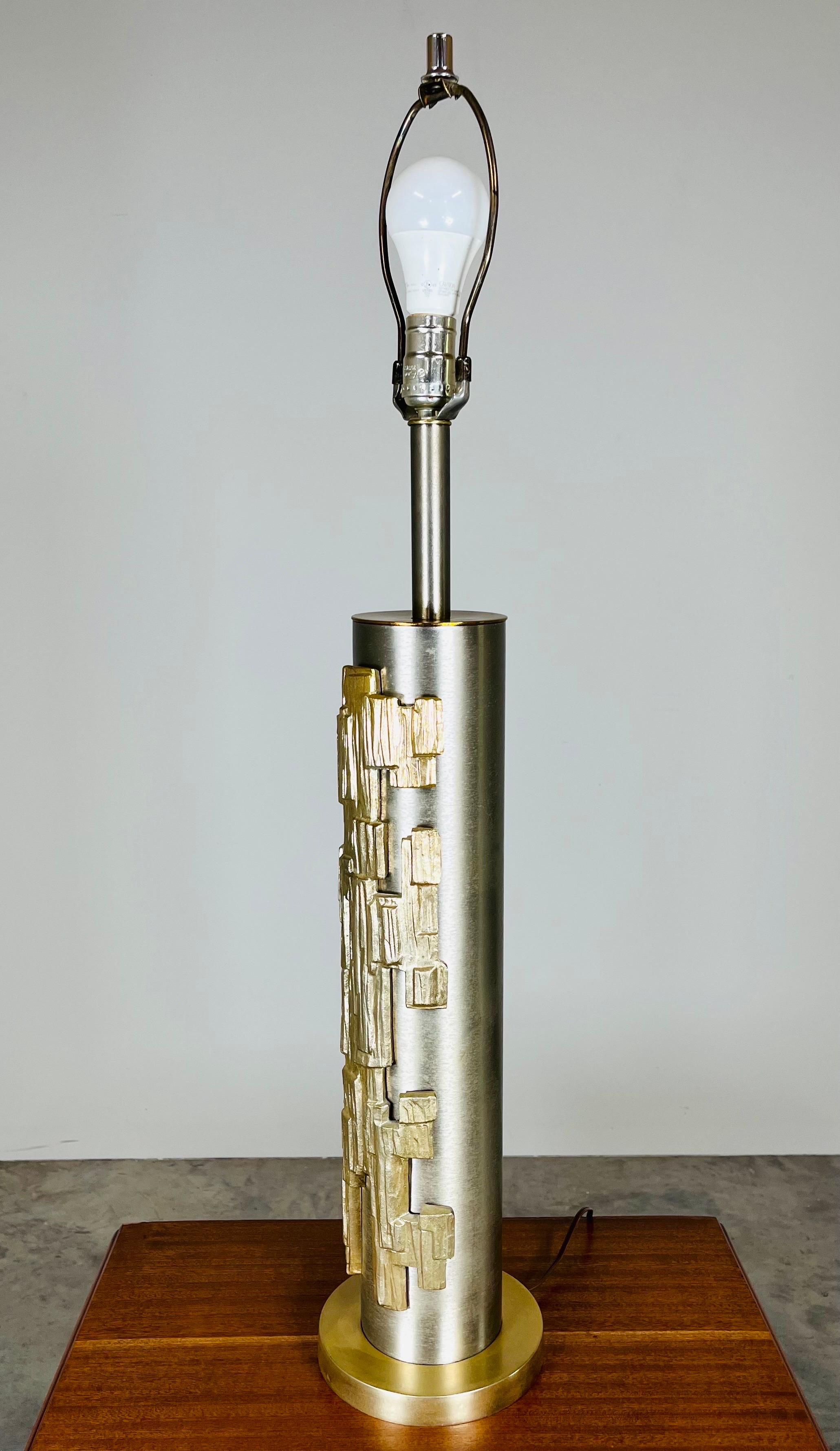 Mid-Century Modern Lampe de bureau cubiste brutaliste de style Richard Barr par Laurel Lamp Co. Circa 1960 en vente