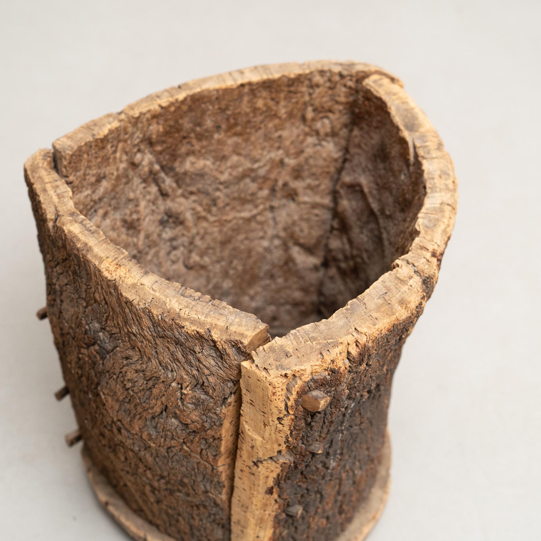 Romance Brutalista: Pareja de cubos de basura vintage de corcho de principios del siglo XX mediados del siglo XX