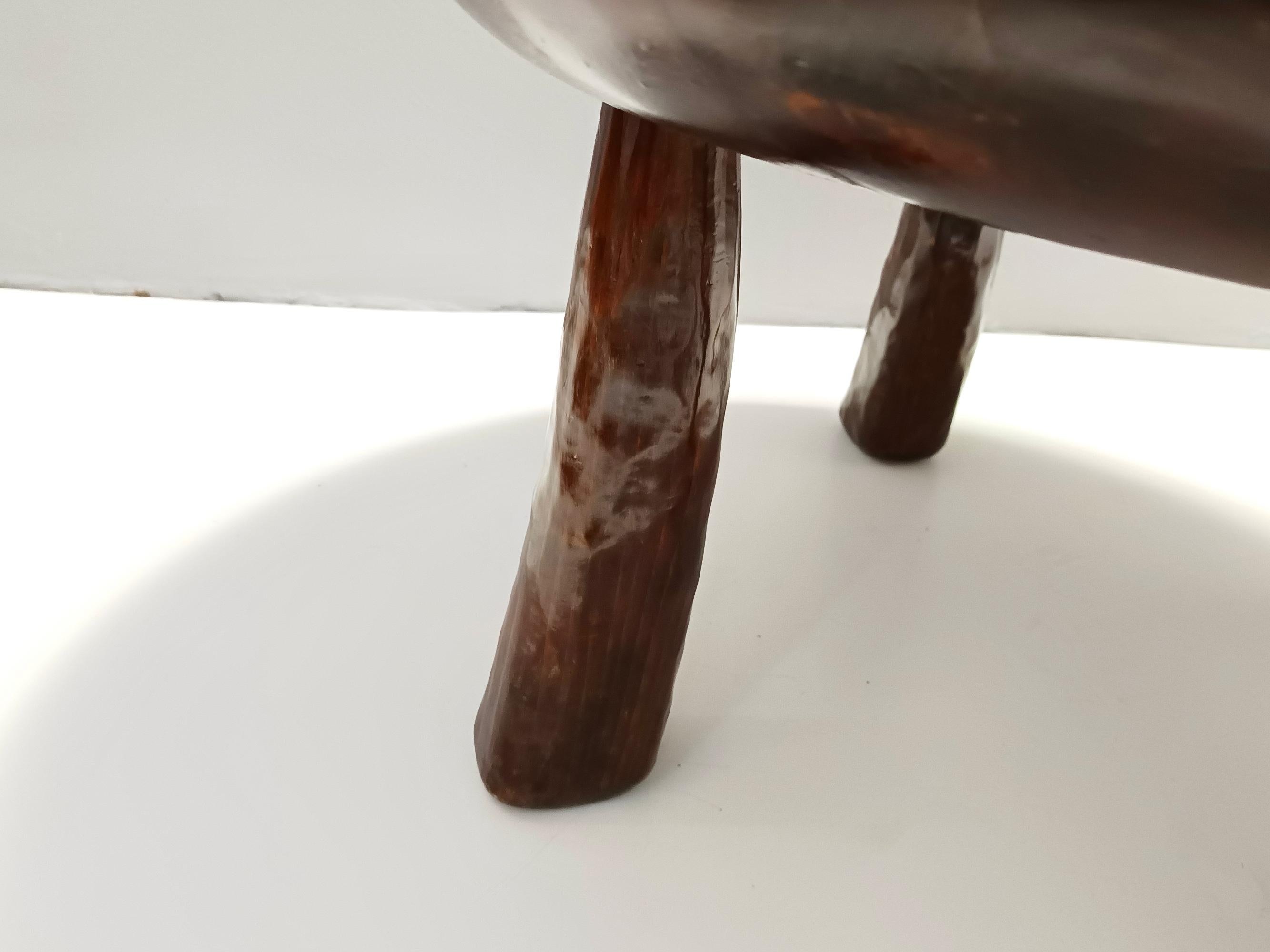 Runder brutalistischer Couchtisch aus Buche im Stil von Oscar Niemeyer, Italien im Zustand „Hervorragend“ im Angebot in Bresso, Lombardy