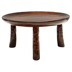 Table basse ronde brutaliste dans le style d'Oscar Niemeyer, Italie