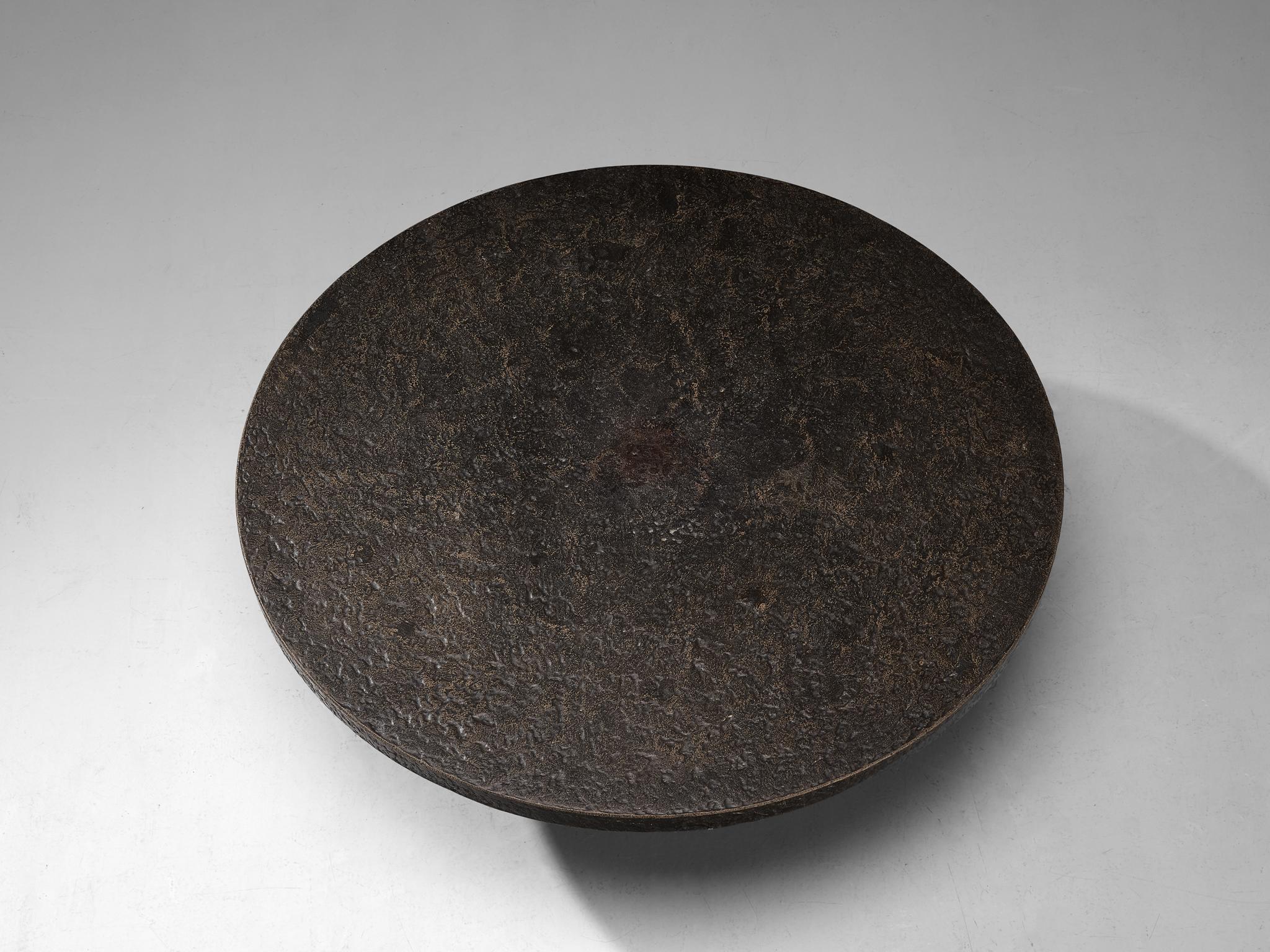 Late 20th Century Brutalist Round Coffee Table in Black Stone Look Resin