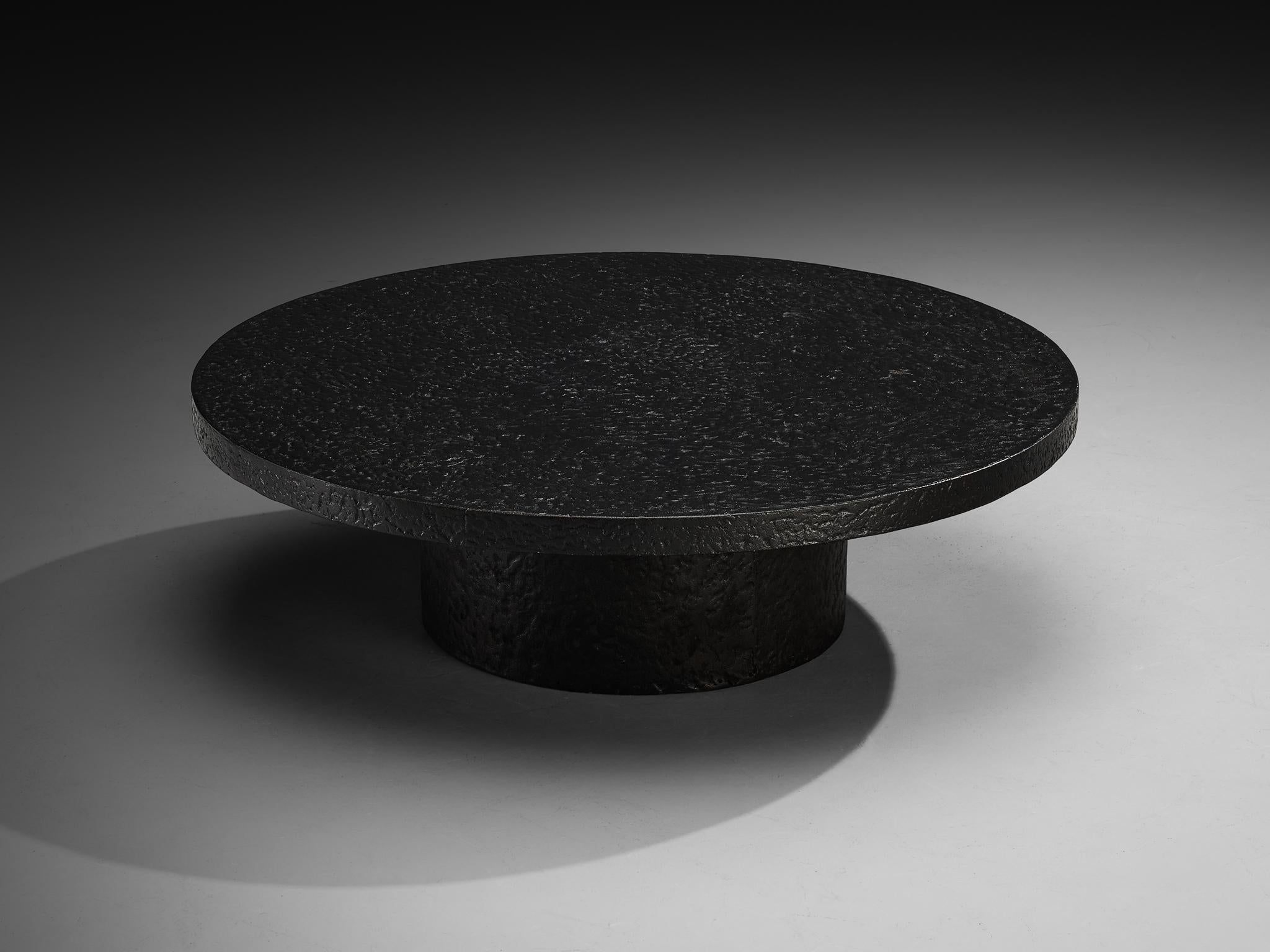 Brutalist Round Coffee Table in Black Stone Look Resin For Sale 2