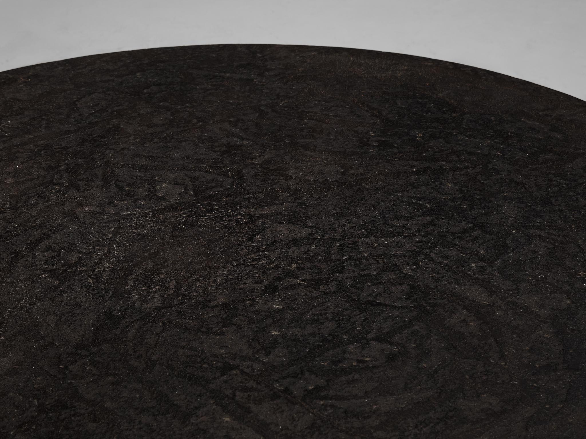Brutalist Round Coffee Table in Stone Look 1