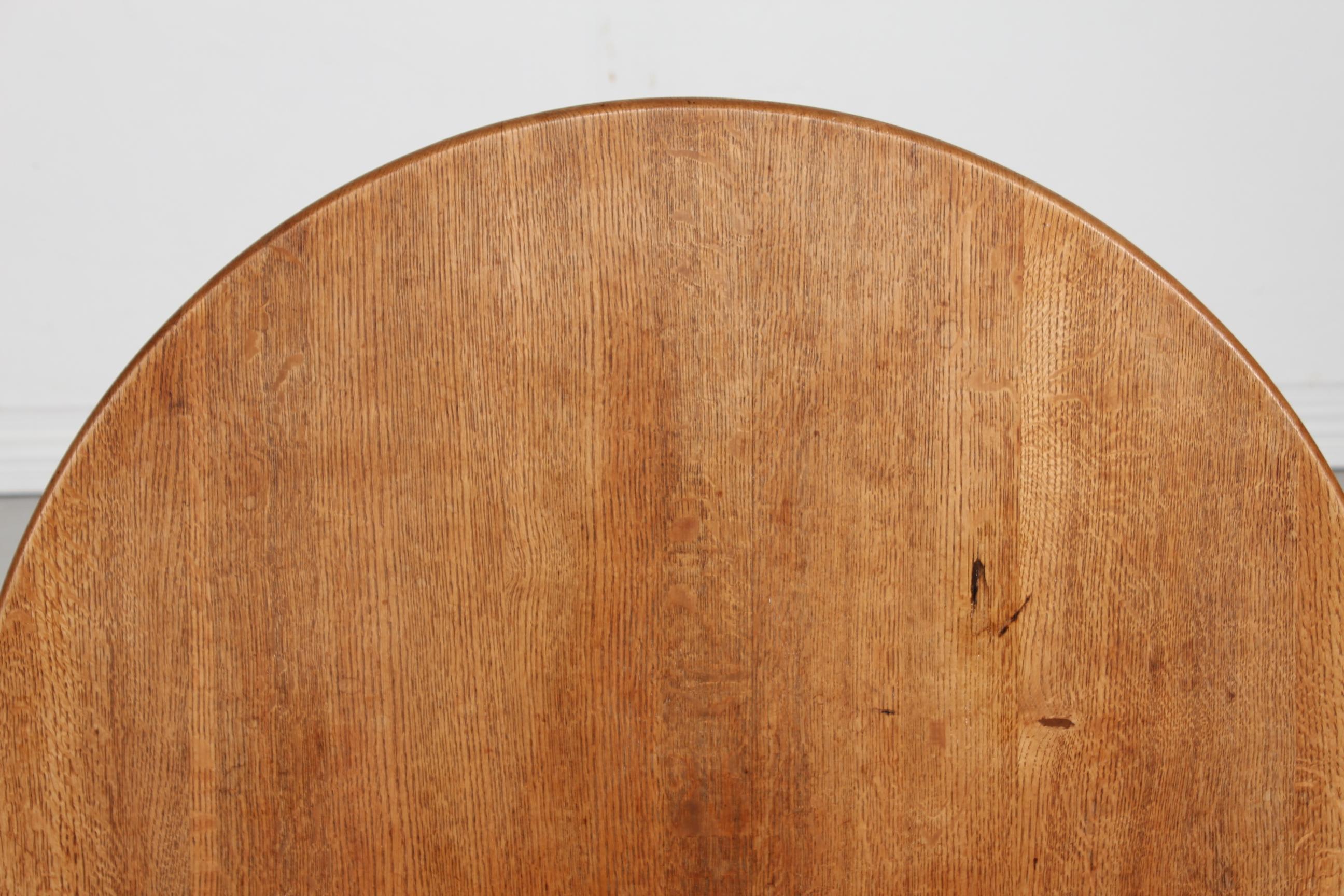 Mid-20th Century Brutalist Round Coffee Table of Solid Oak in Axel Einar Hjorth Style 1950s