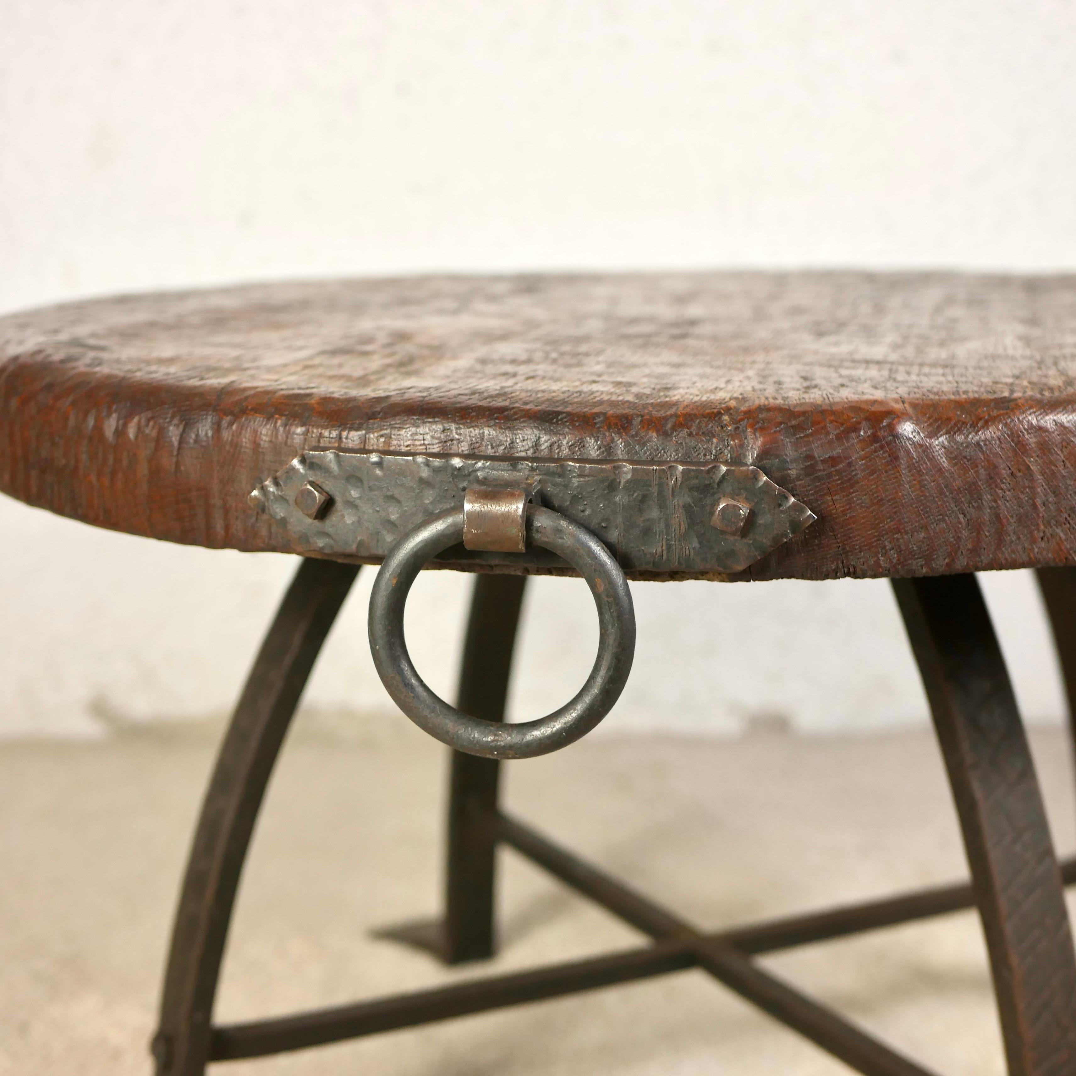 Brutalist round coffee table, wrought iron and solid oak, Belgium, 1950s For Sale 3
