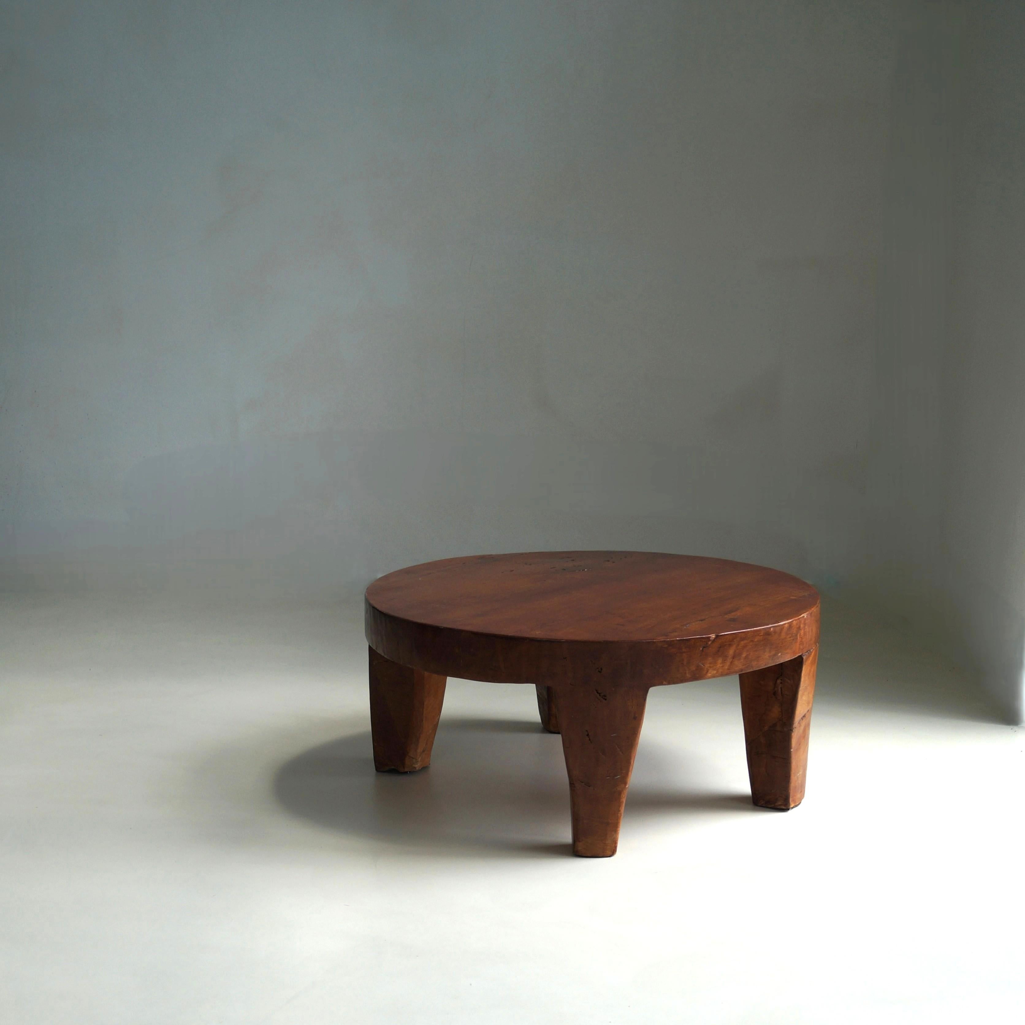 Brutalist Round Wooden Coffee Table, Netherlands, 1970s For Sale 6