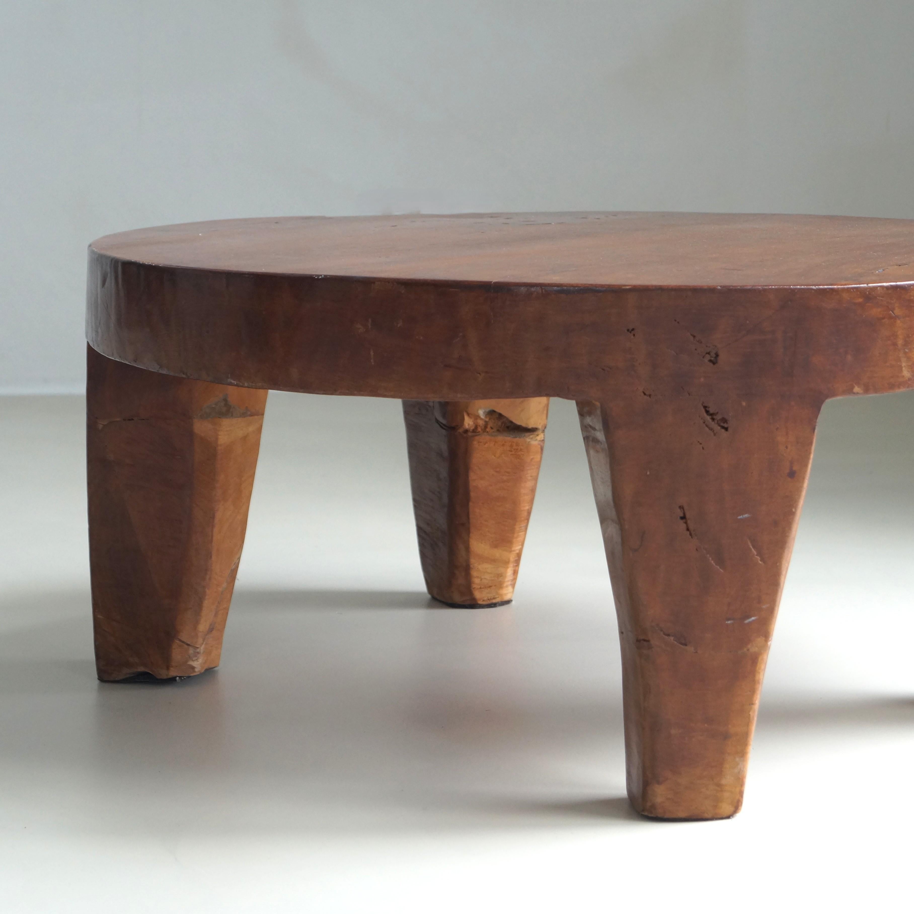 Brutalist Round Wooden Coffee Table, Netherlands, 1970s For Sale 8