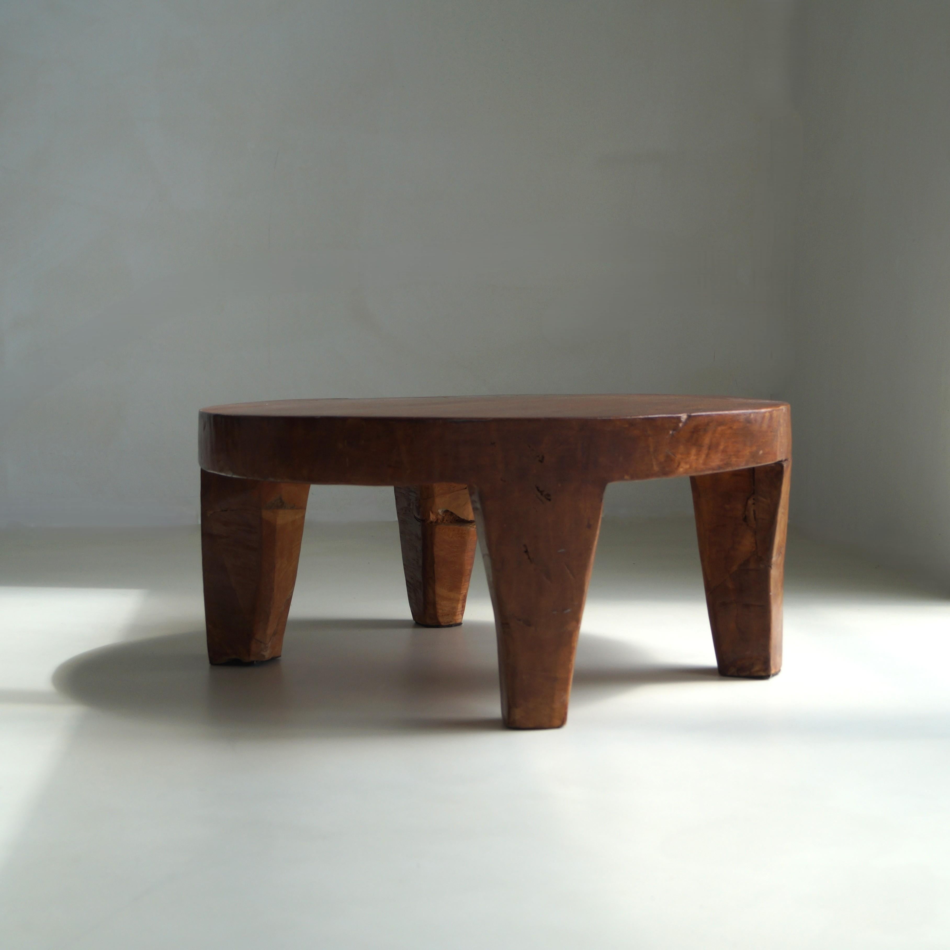Brutalist Round Wooden Coffee Table, Netherlands, 1970s For Sale 9