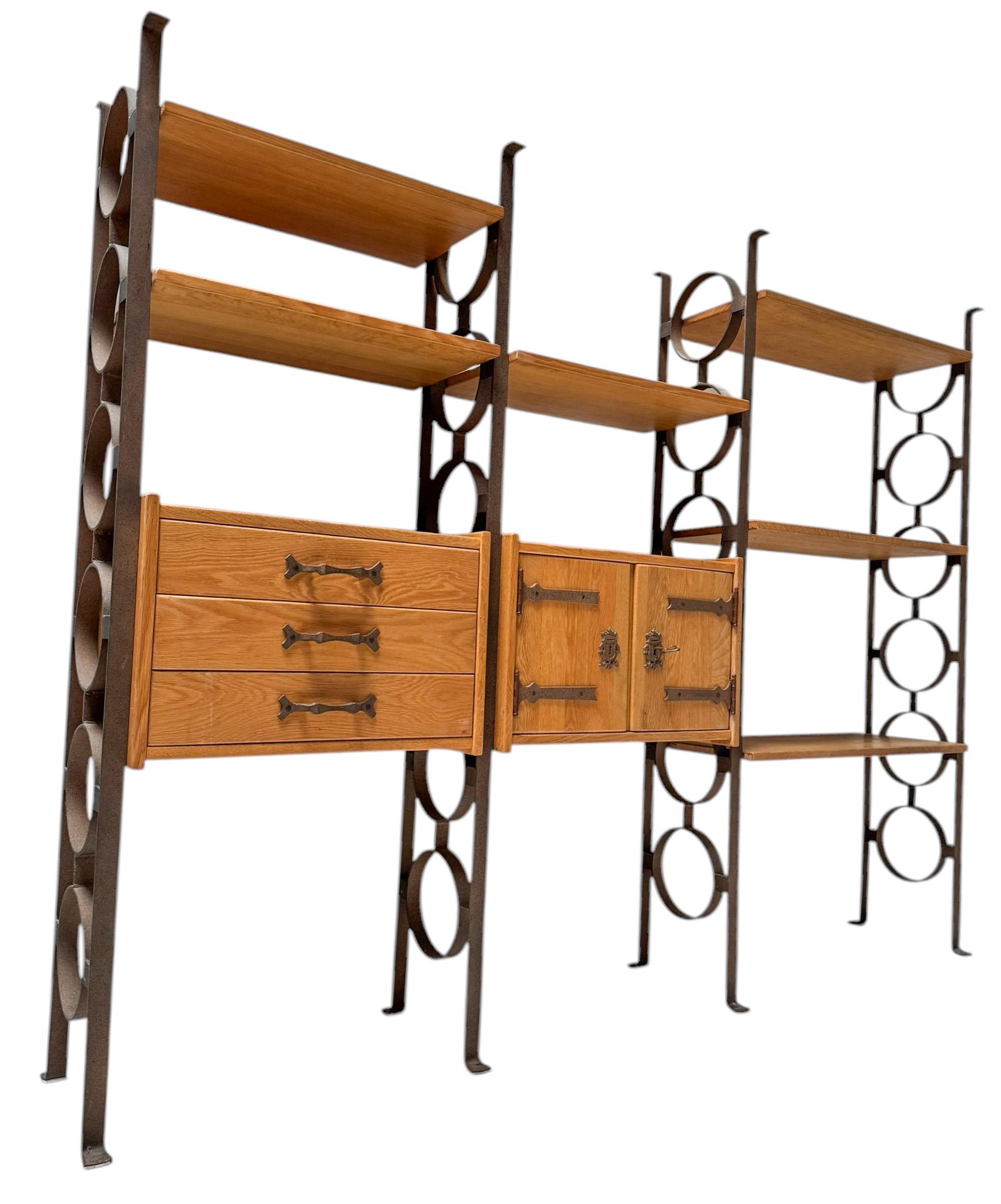 Brutalist Rustic Mid-Century Modern Freestanding Modular Wall Unit, 1980s In Good Condition For Sale In Amsterdam, NL
