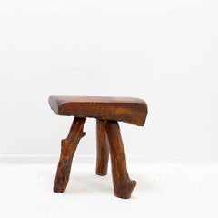 Brutalist Rustic tripod Wooden Stool - Natural Shape - 1950/60s