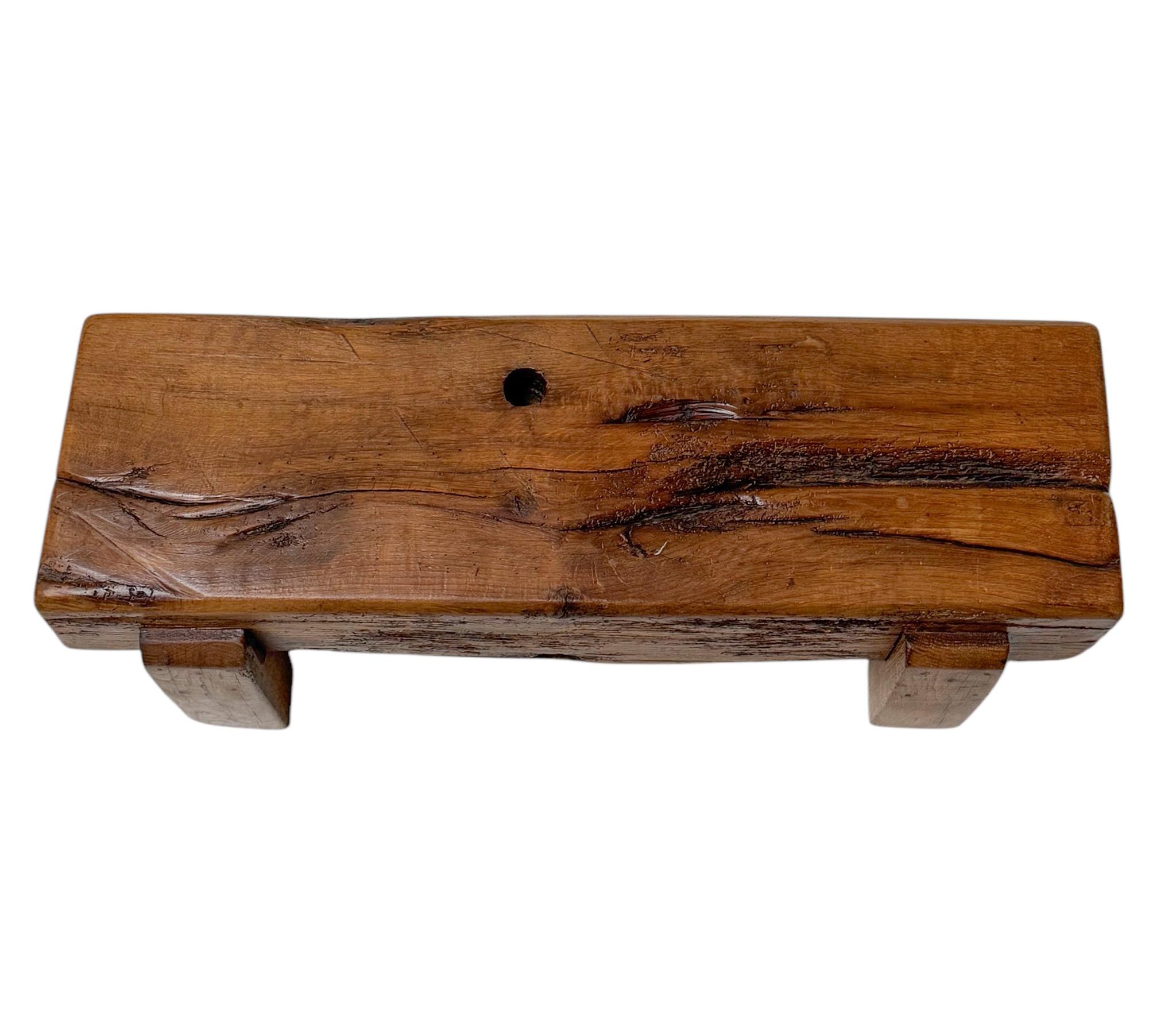 Chêne Table d'appoint brutaliste et rustique Wabi Sabi, 1970 en vente