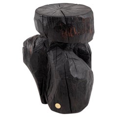 Brutalistischer skulpturaler Beistelltisch, massives gebranntes Oak Wood,  Einzigartig 1/1, Jownik