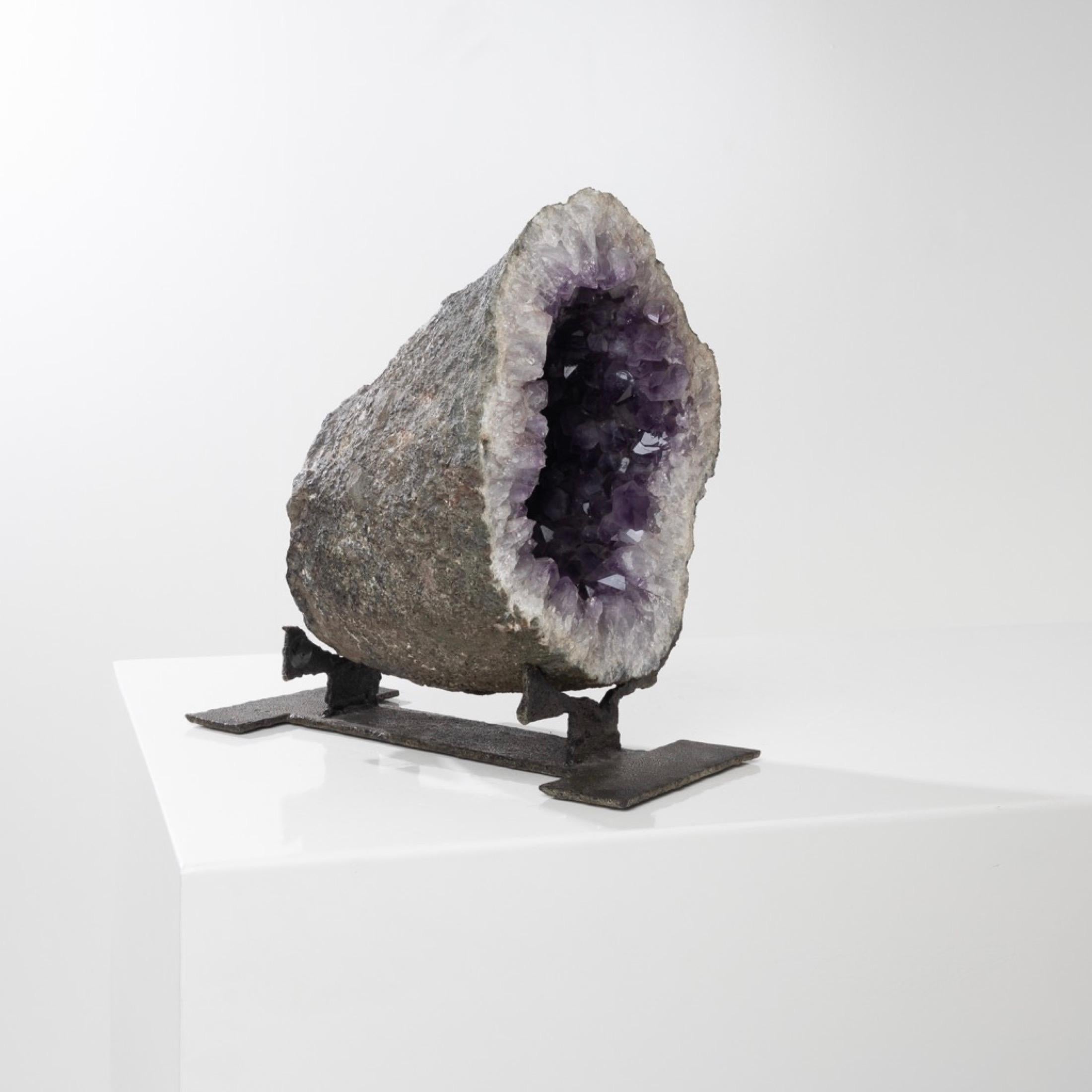 Mid-Century Modern Brutalist sculpture bearing an amethyst geode by Pia Manu For Sale