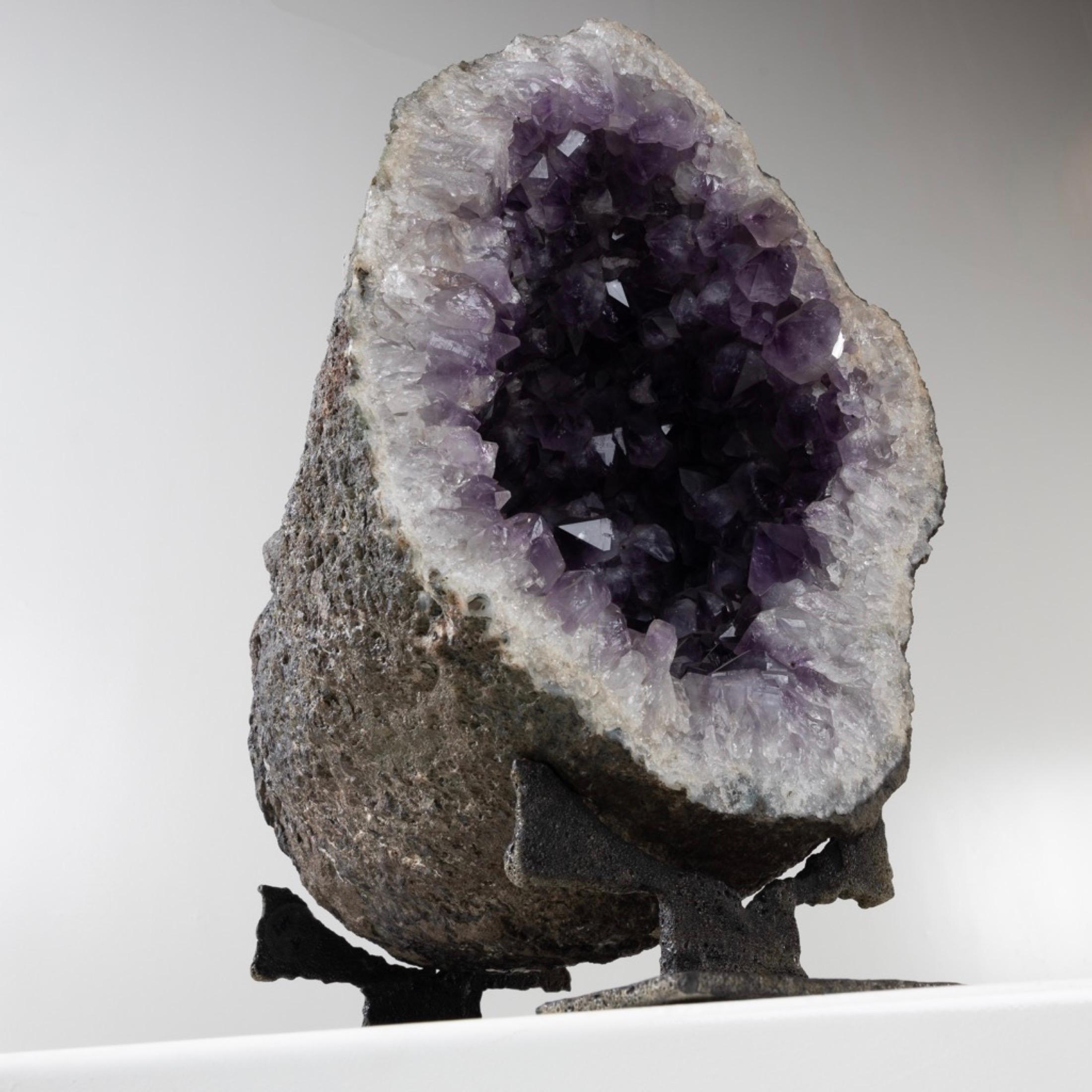 20th Century Brutalist sculpture bearing an amethyst geode by Pia Manu For Sale