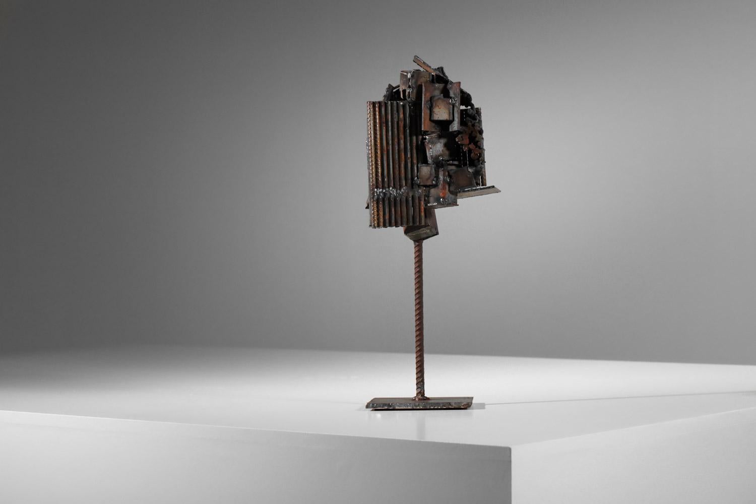 Hand-Crafted Brutalist sculpture by artist Donna in steel For Sale