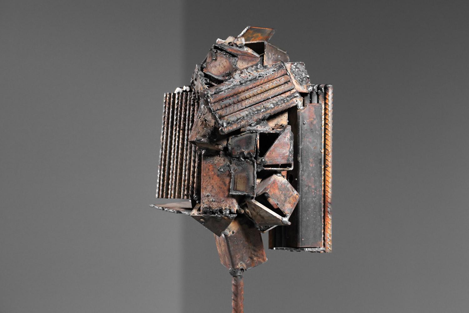 Skulptur des Brutalismus der Künstlerin Donna aus Stahl im Angebot 2