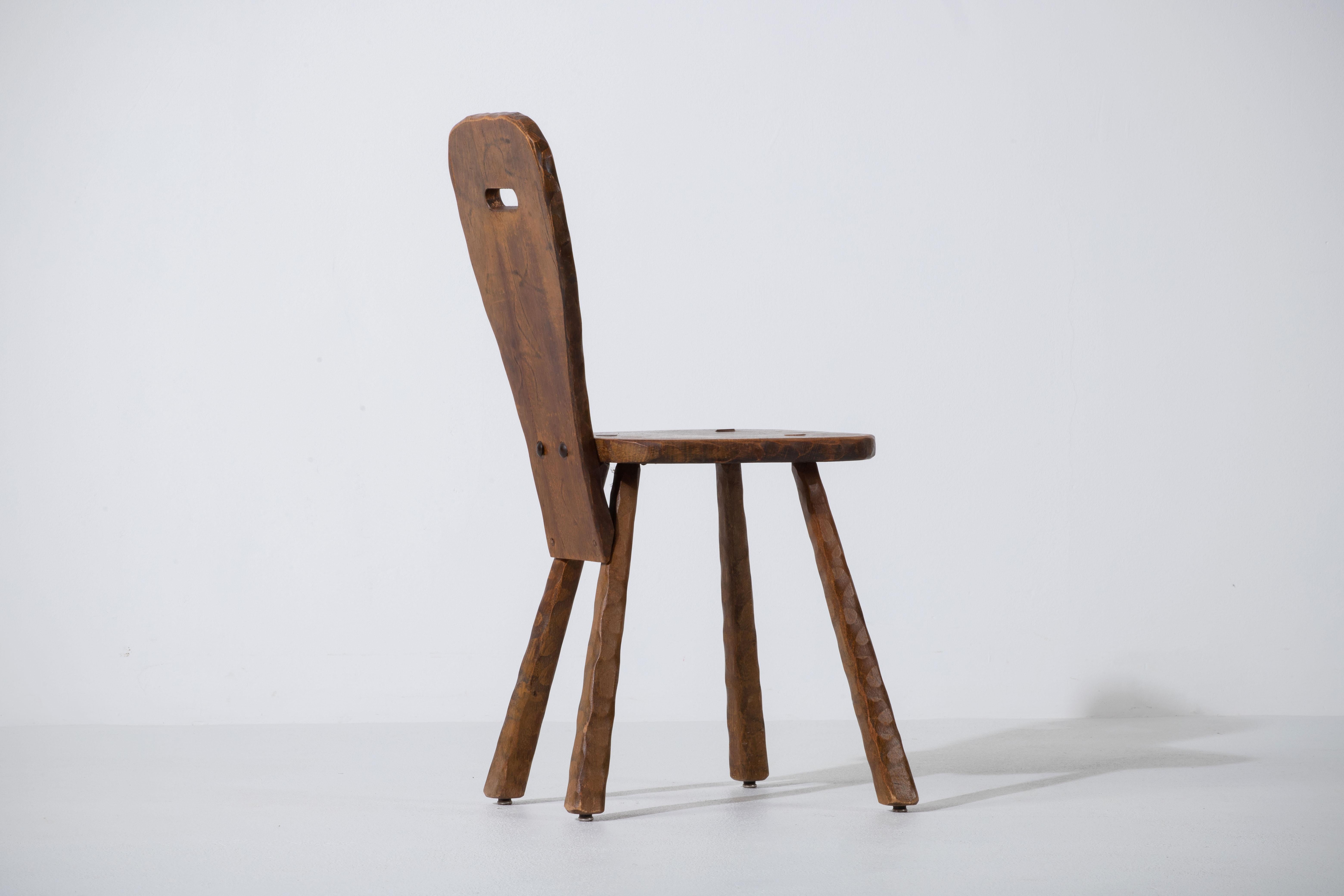 Ensemble brutaliste de 8 chaises, France, 1940 en vente 9