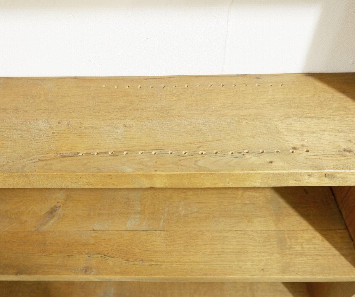 Brutalist shelf in solid wood - 1950s For Sale 7