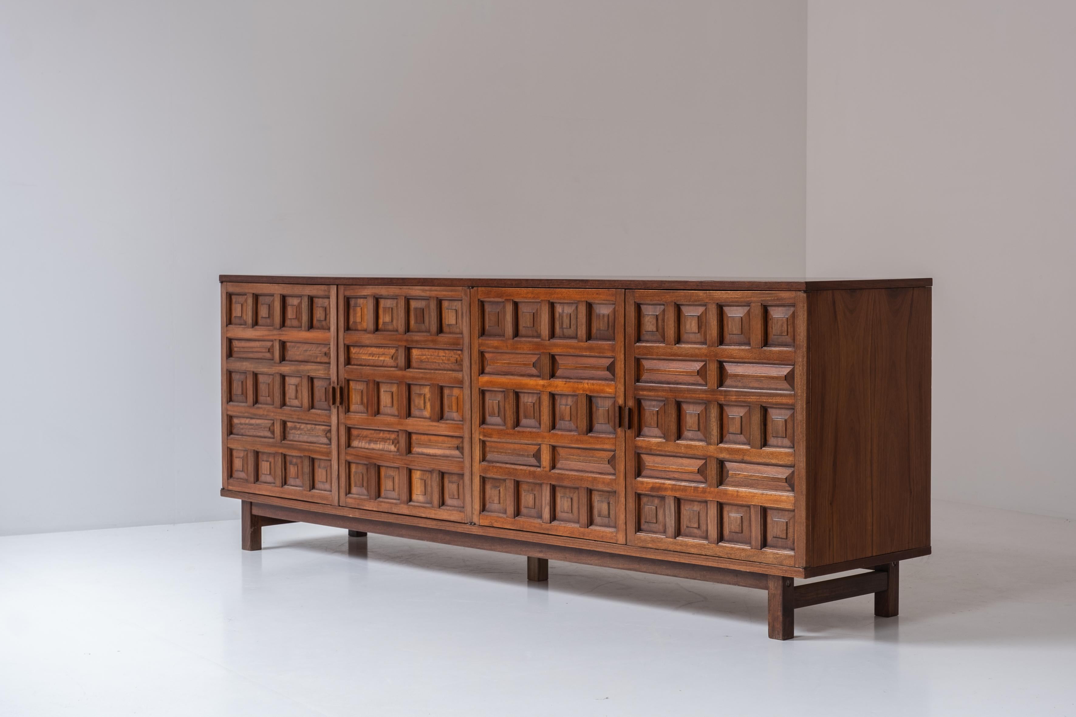 Brutalist sideboard from Spain, designed and manufactured in the 1970s. 2