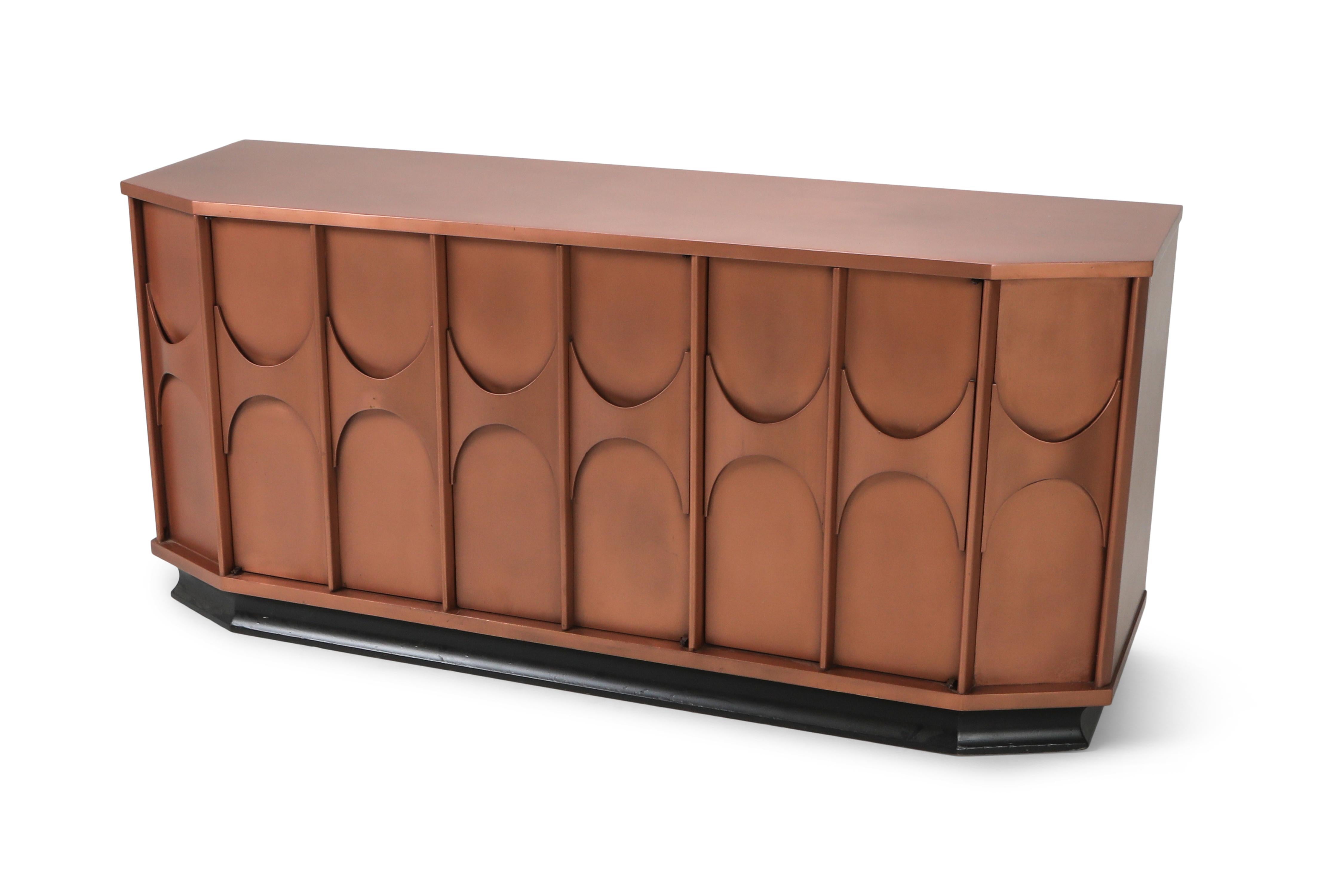 Brutalistisches Sideboard aus Kupferlack, Belgien, 1960er Jahre (Lackiert)
