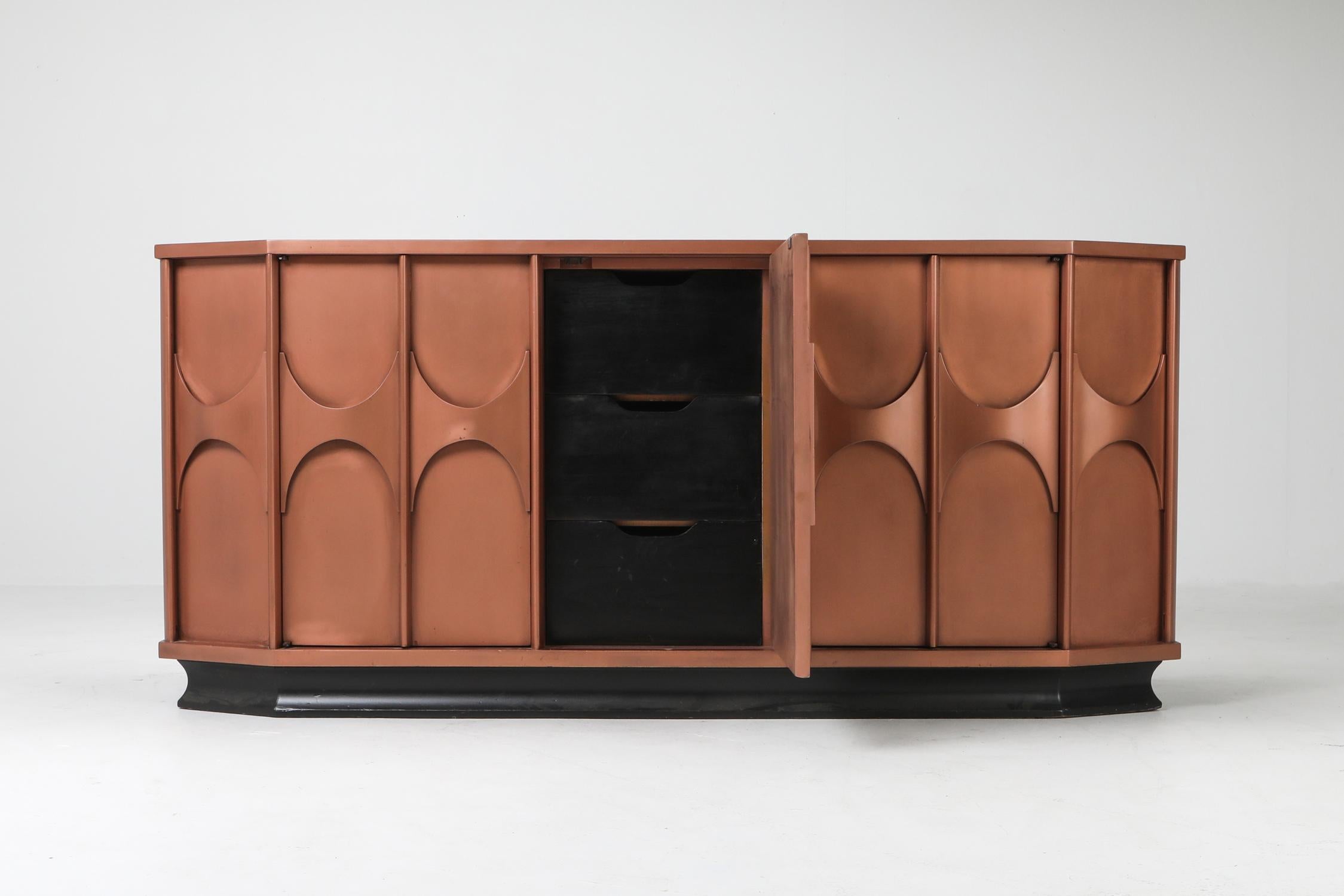 Brutalistisches Sideboard aus Kupferlack, Belgien, 1960er Jahre (20. Jahrhundert)