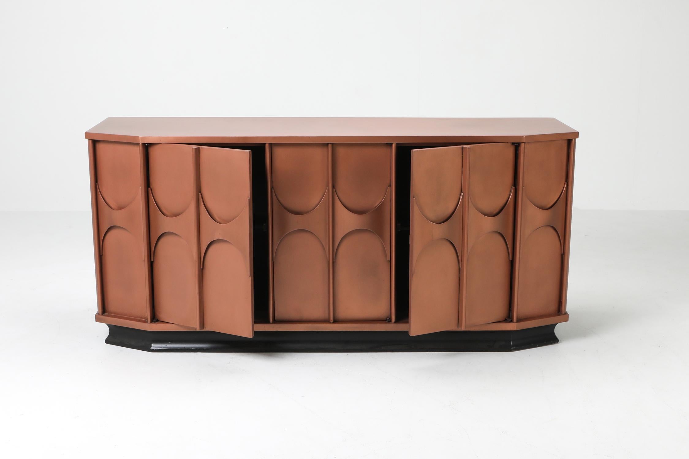 Brutalistisches Sideboard aus Kupferlack, Belgien, 1960er Jahre 1