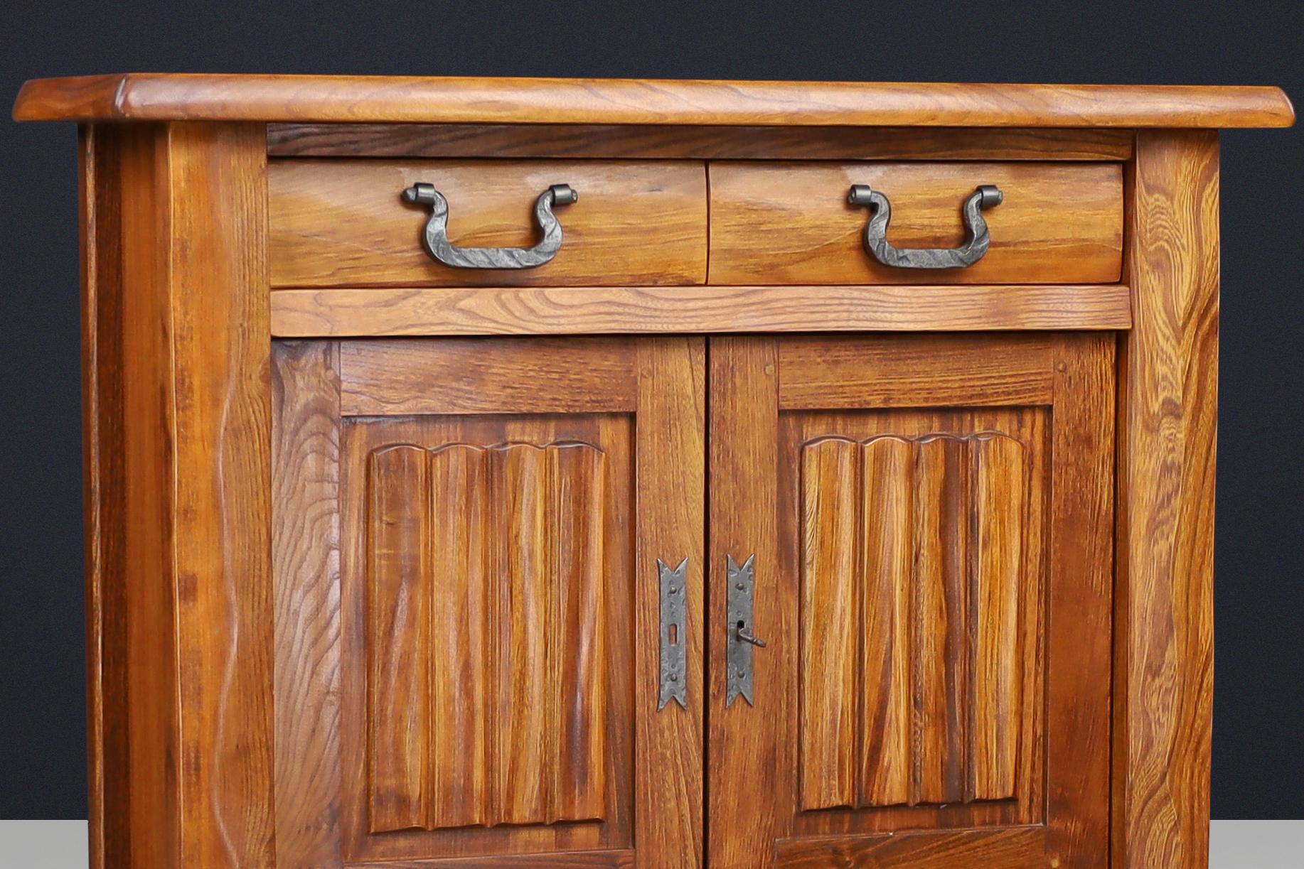 Brutalist Sideboard in Elm by Olavi Hänninen for Mikko Nupponen, Finland, 1958 For Sale 2