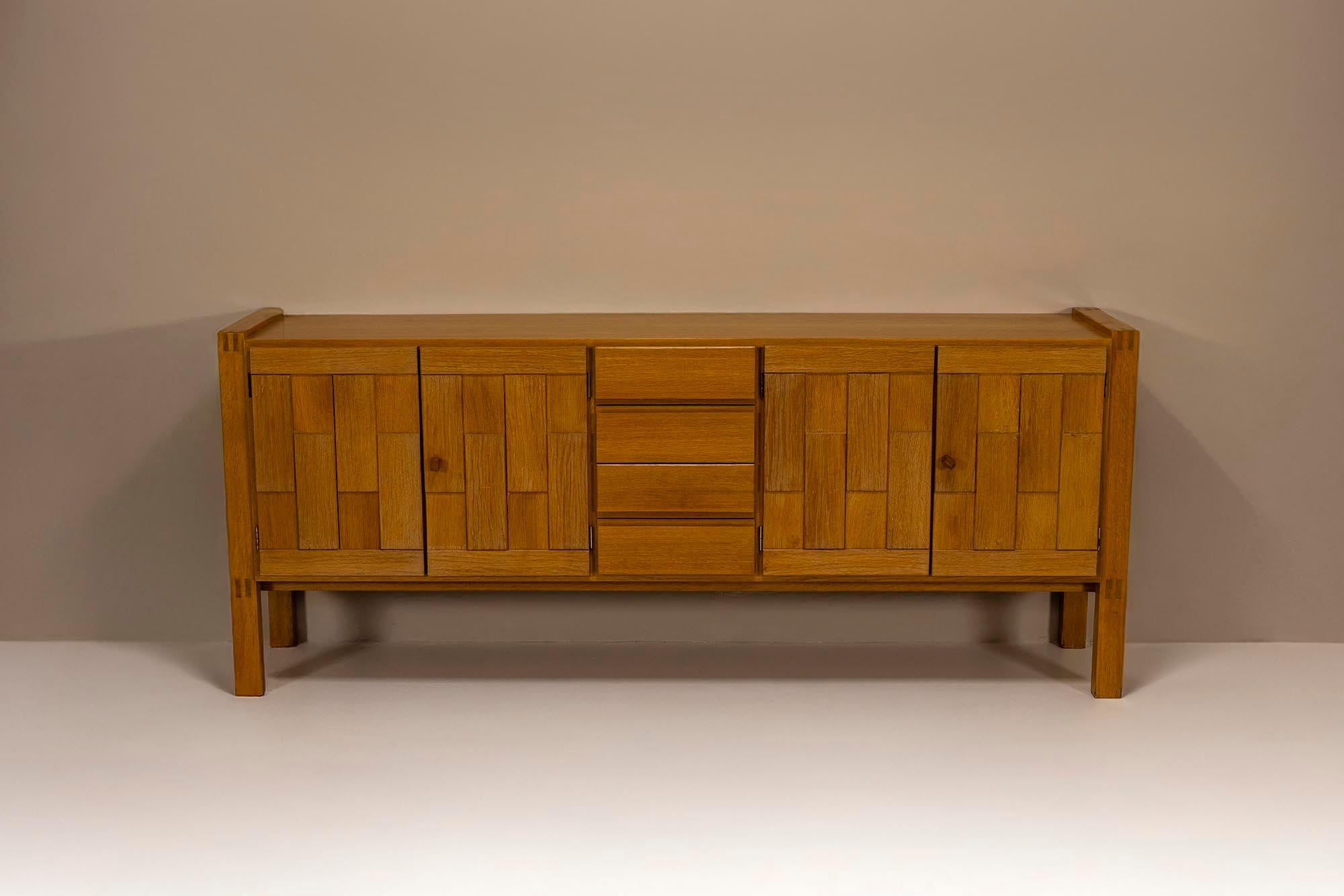 Brutalismo Credenza brutalista in Oak, anni '80 in vendita
