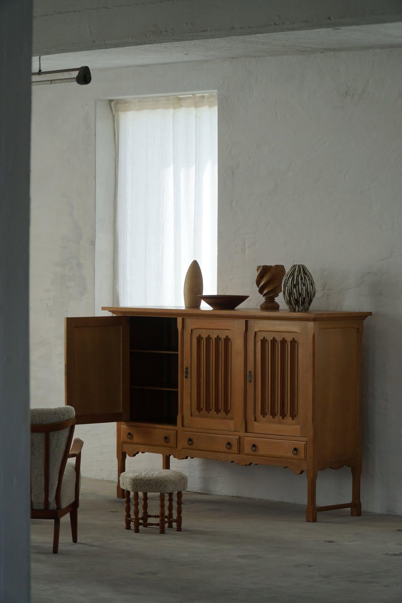 Brutalist Sideboard in Oak, Danish Mid Century Modern, Kjærnulf Style, 1960s For Sale 5