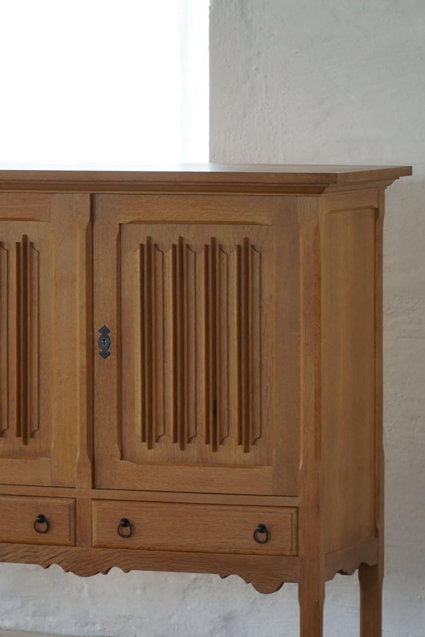 Brutalist Sideboard in Oak, Danish Mid Century Modern, Kjærnulf Style, 1960s For Sale 9