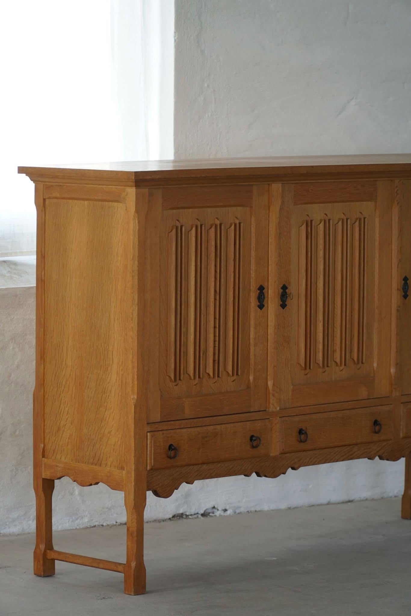 Brutalist Sideboard in Oak, Danish Mid Century Modern, Kjærnulf Style, 1960s For Sale 11