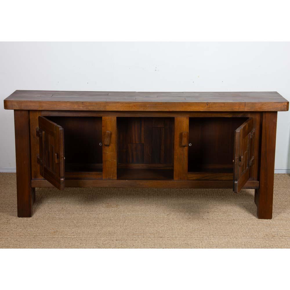 Brutalist sideboard in solid elm, 1970s en vente 1