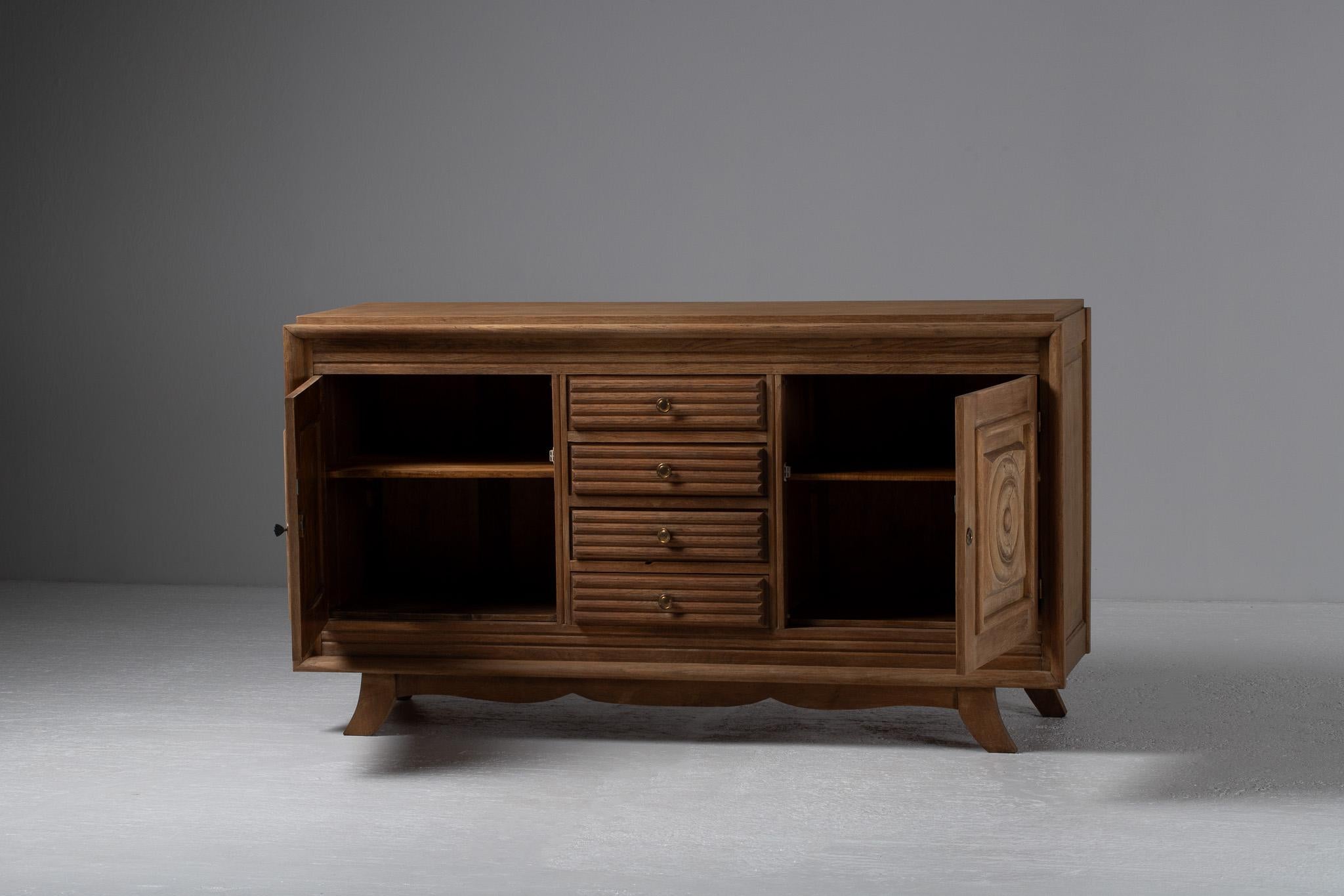 Brutalist Sideboard Oak, France, 1950s For Sale 2