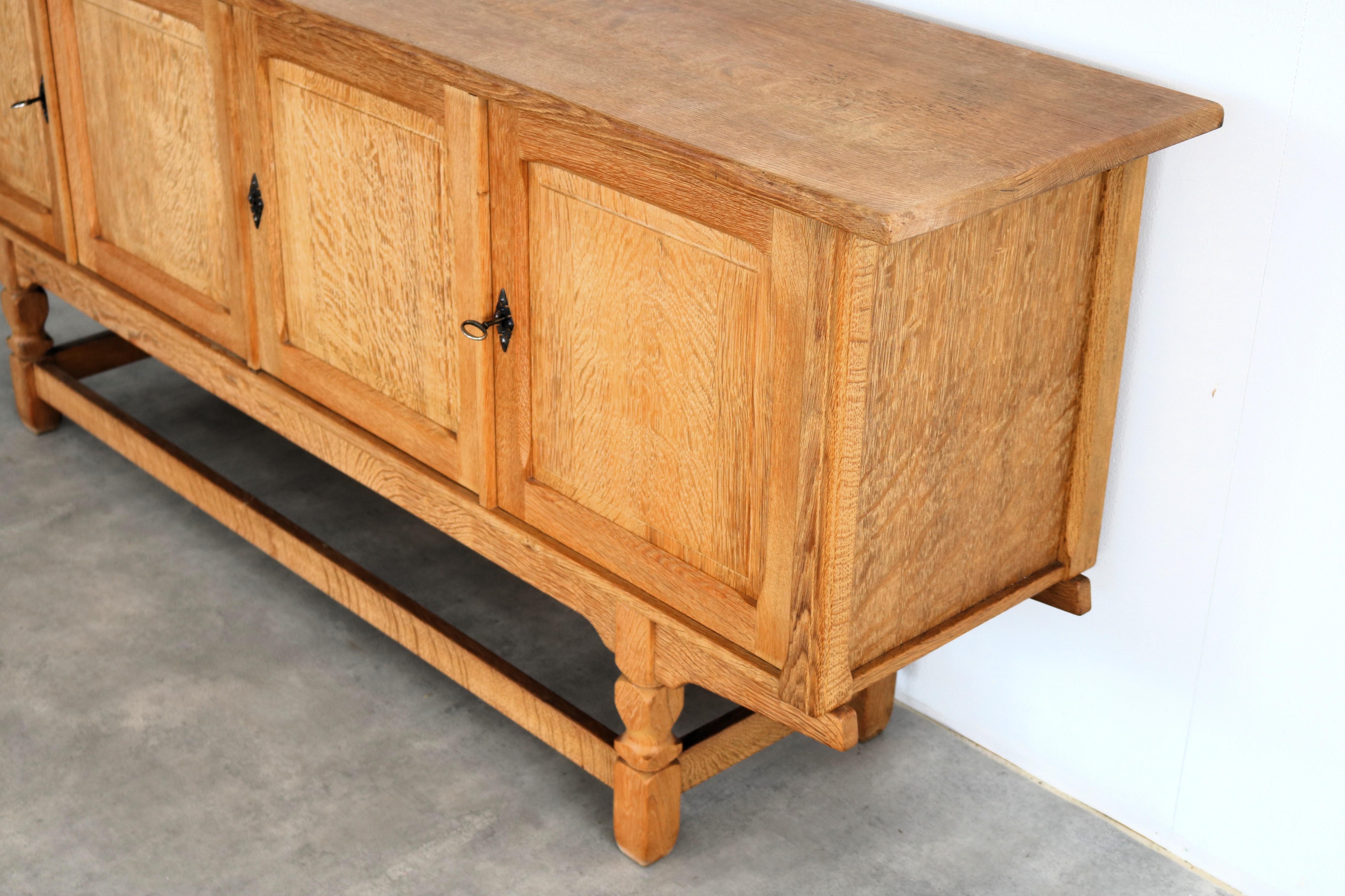 brutalistisches Sideboard  Eiche  Anrichte  60s  Dänisch im Angebot 2