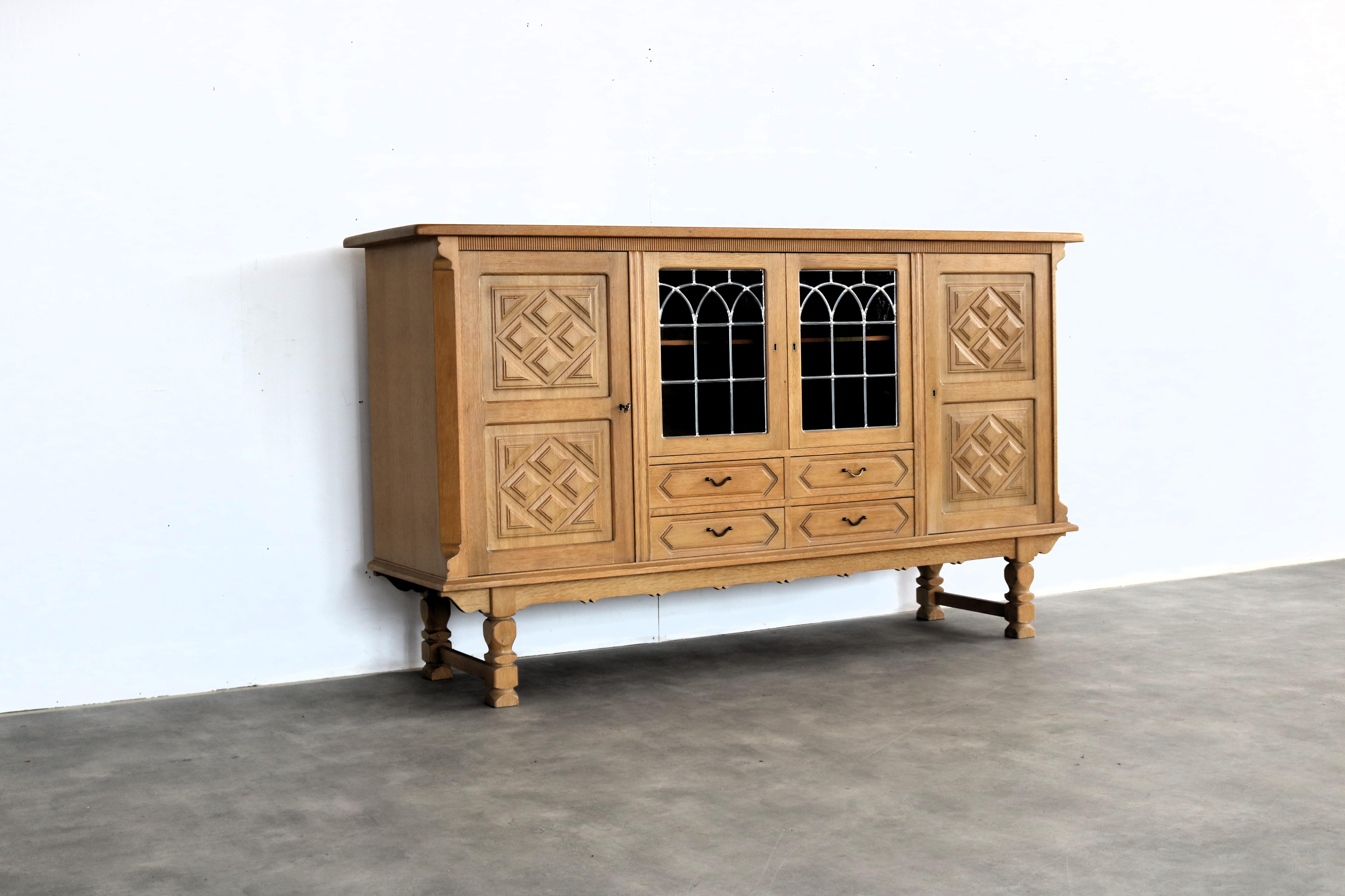 Brutalist sideboard  sideboard  1960s  Danish Danés en venta