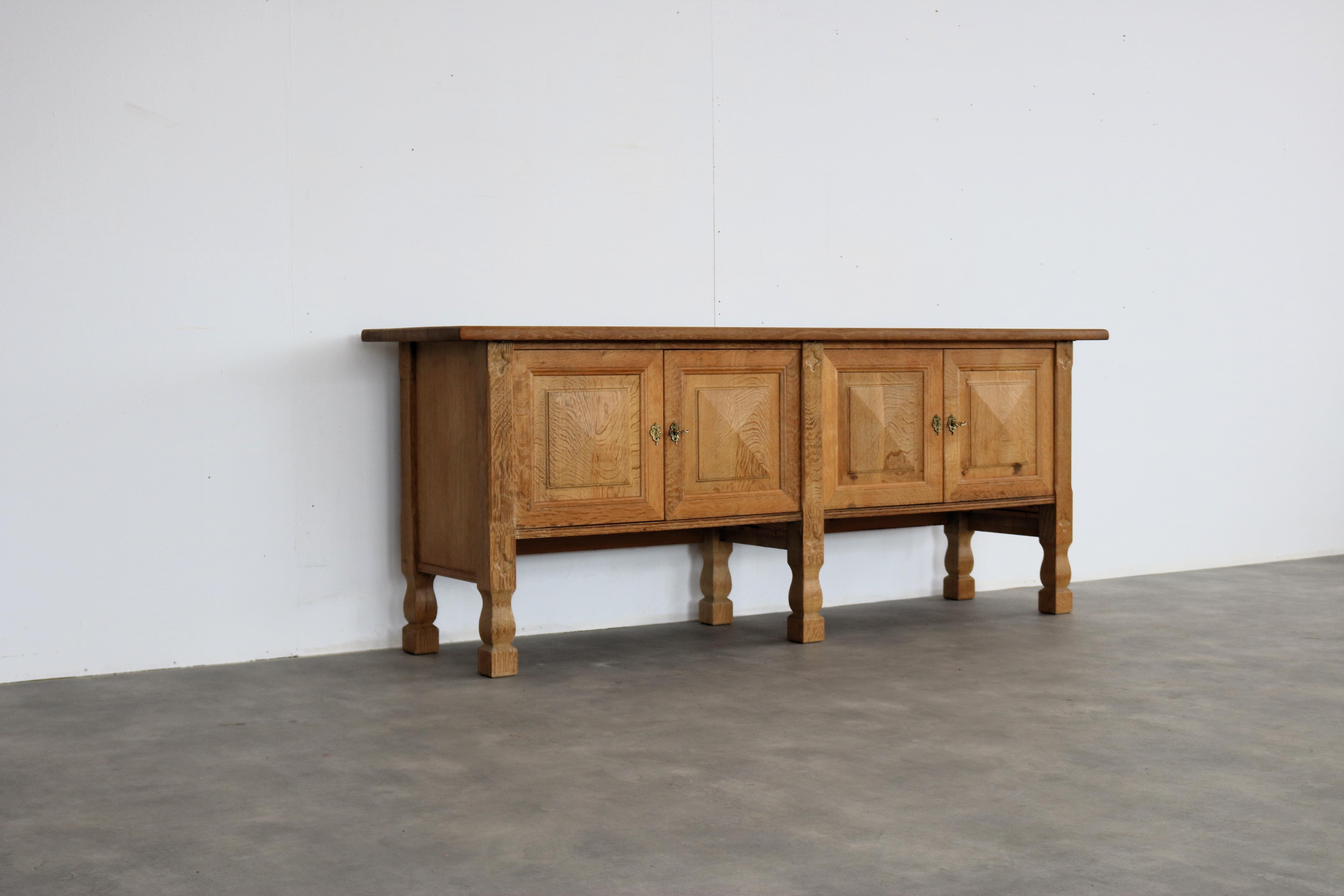 brutalist sideboard  sideboard  oak  1960s  Danish In Good Condition In Lemmer, NL