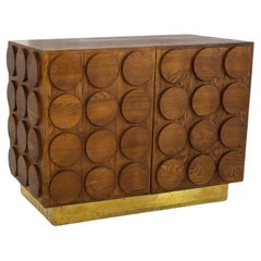 Credenza brutalista con base in ottone, Italia.