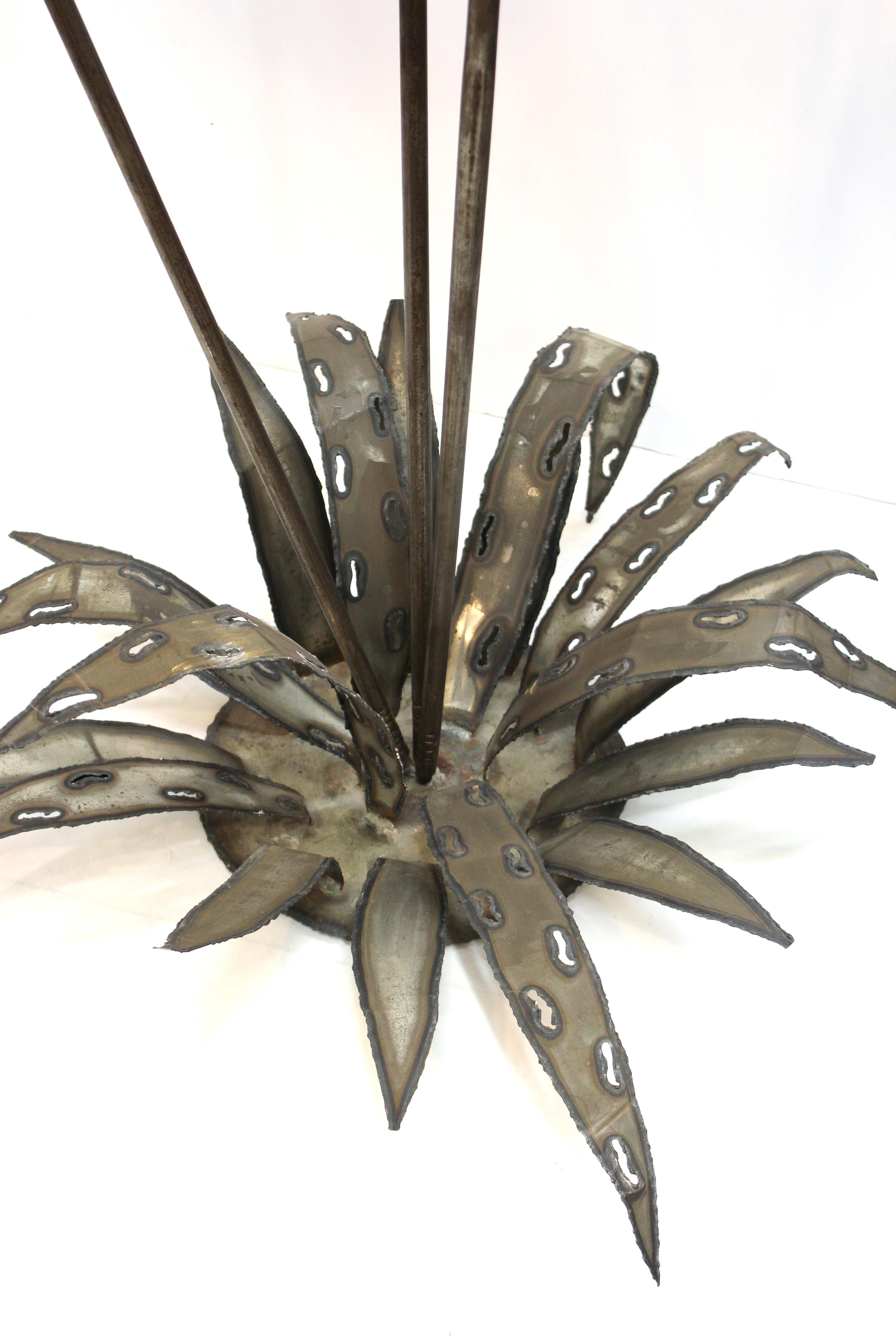 Brutalist Signed Metal Flower Sculpture In Good Condition In New York, NY