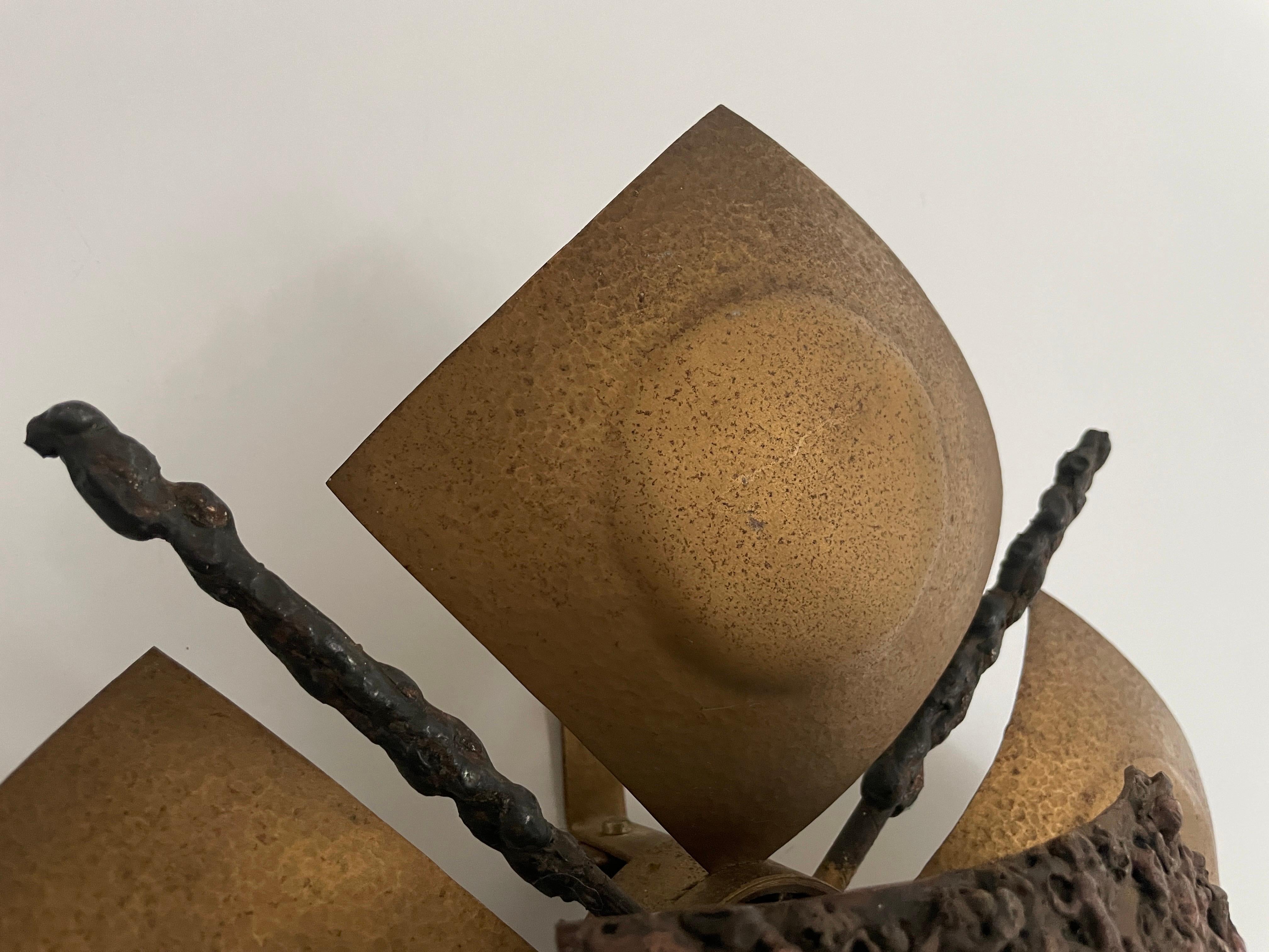Laiton Lampe murale brutaliste, années 1950, Allemagne en vente