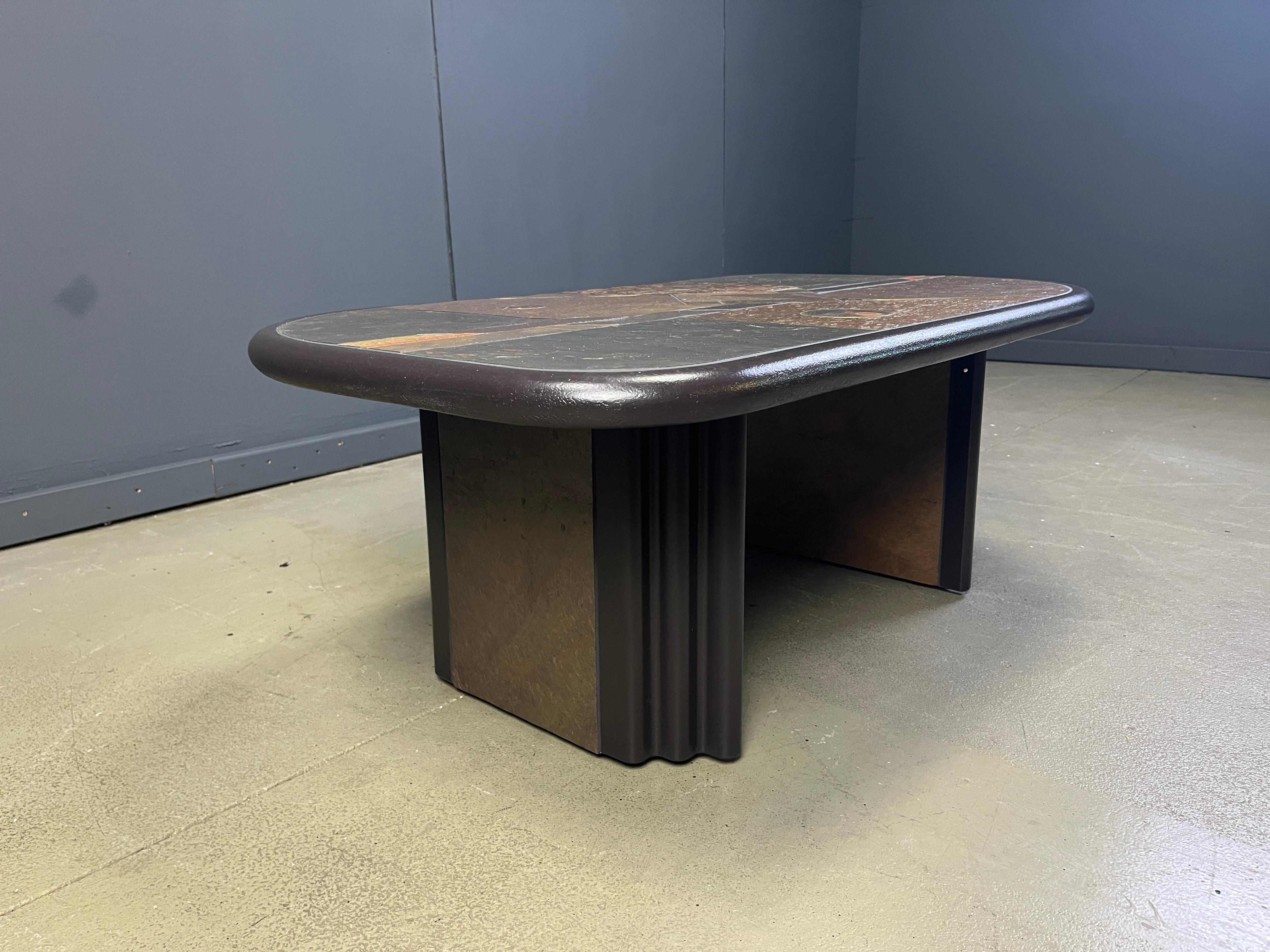 Table basse brutaliste en pierre d'ardoise à la manière de Paul Kingma, années 1970 en vente 3